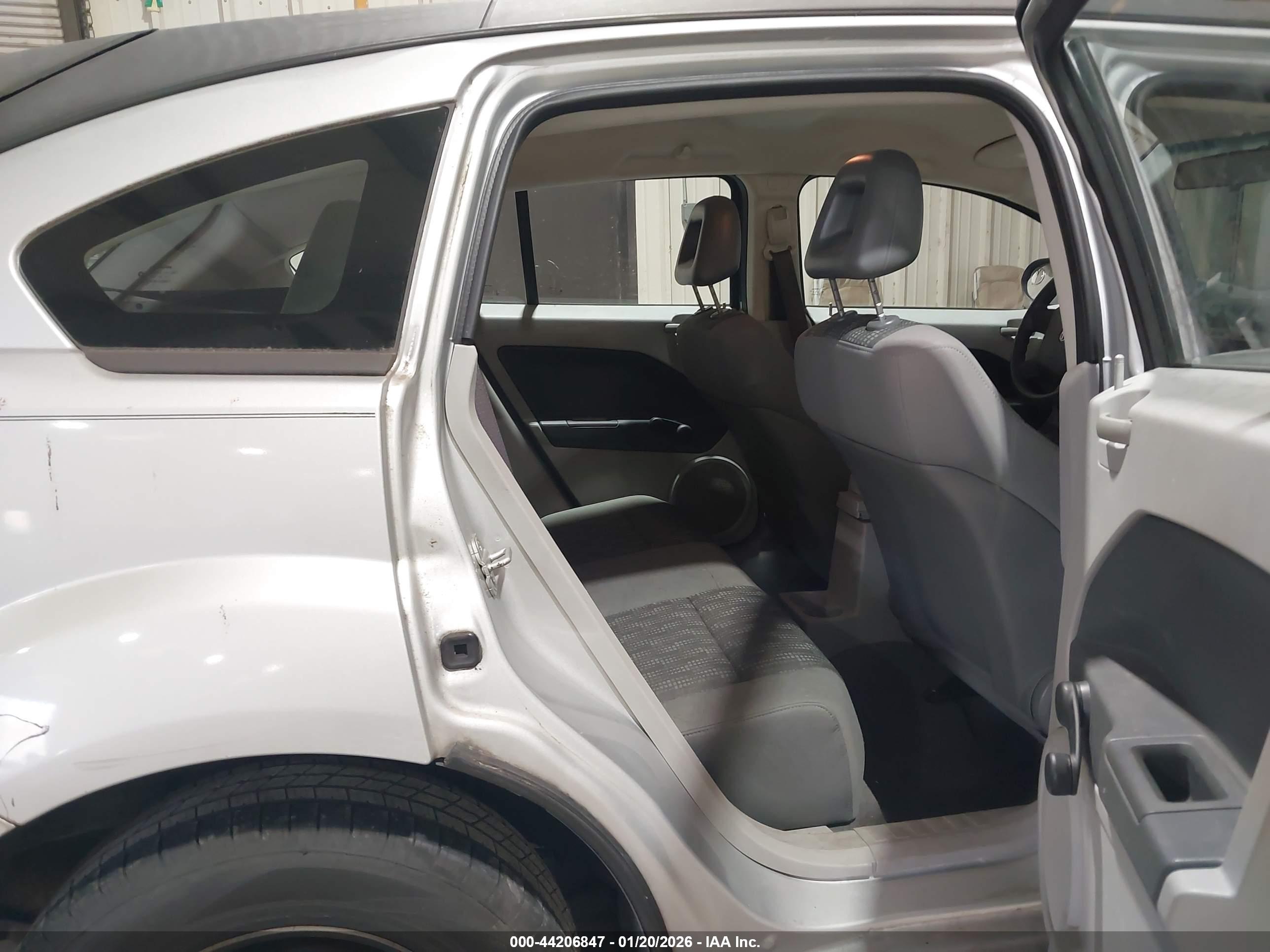 DODGE CALIBER image 8