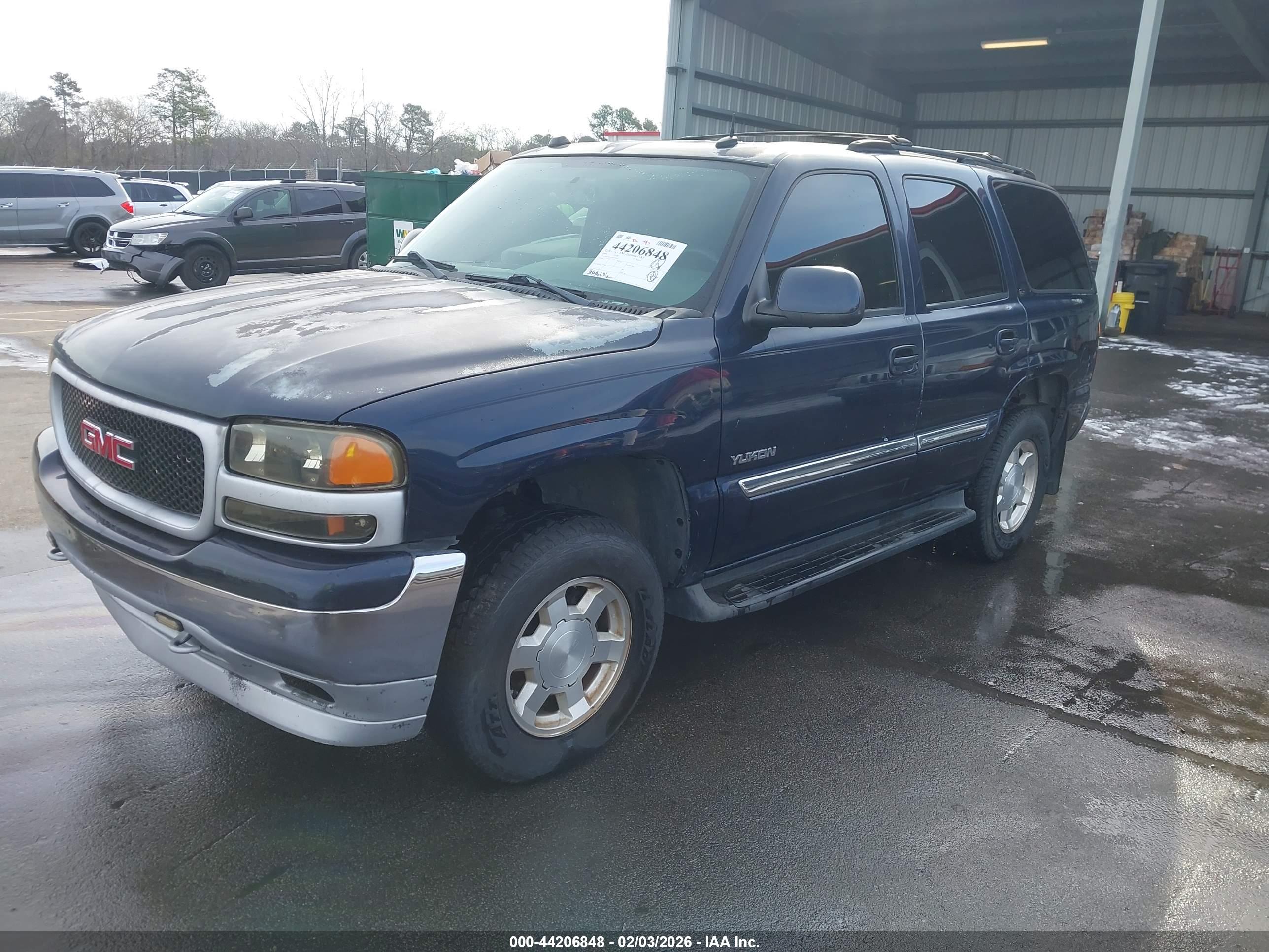 GMC YUKON image 2