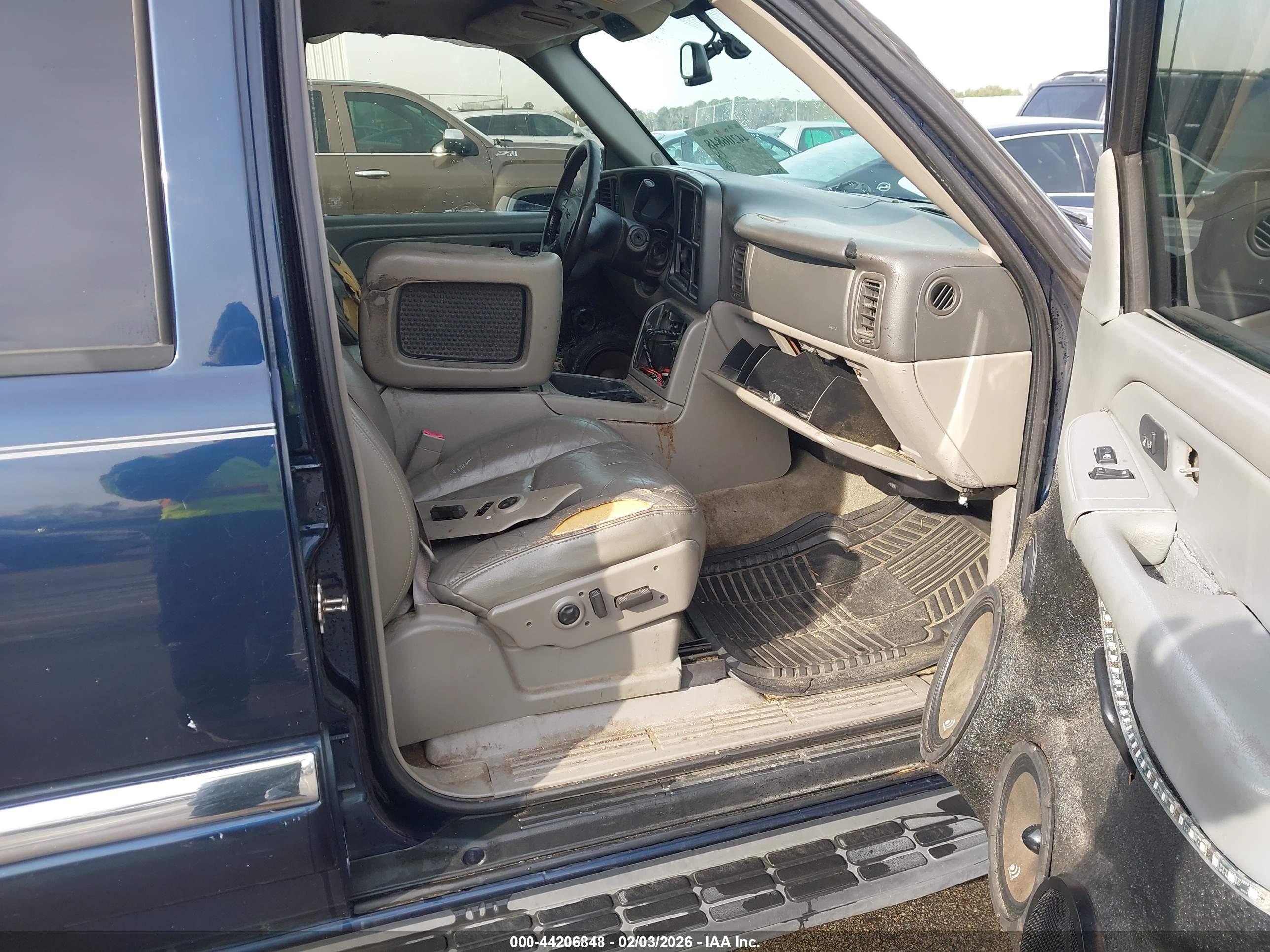 GMC YUKON image 5