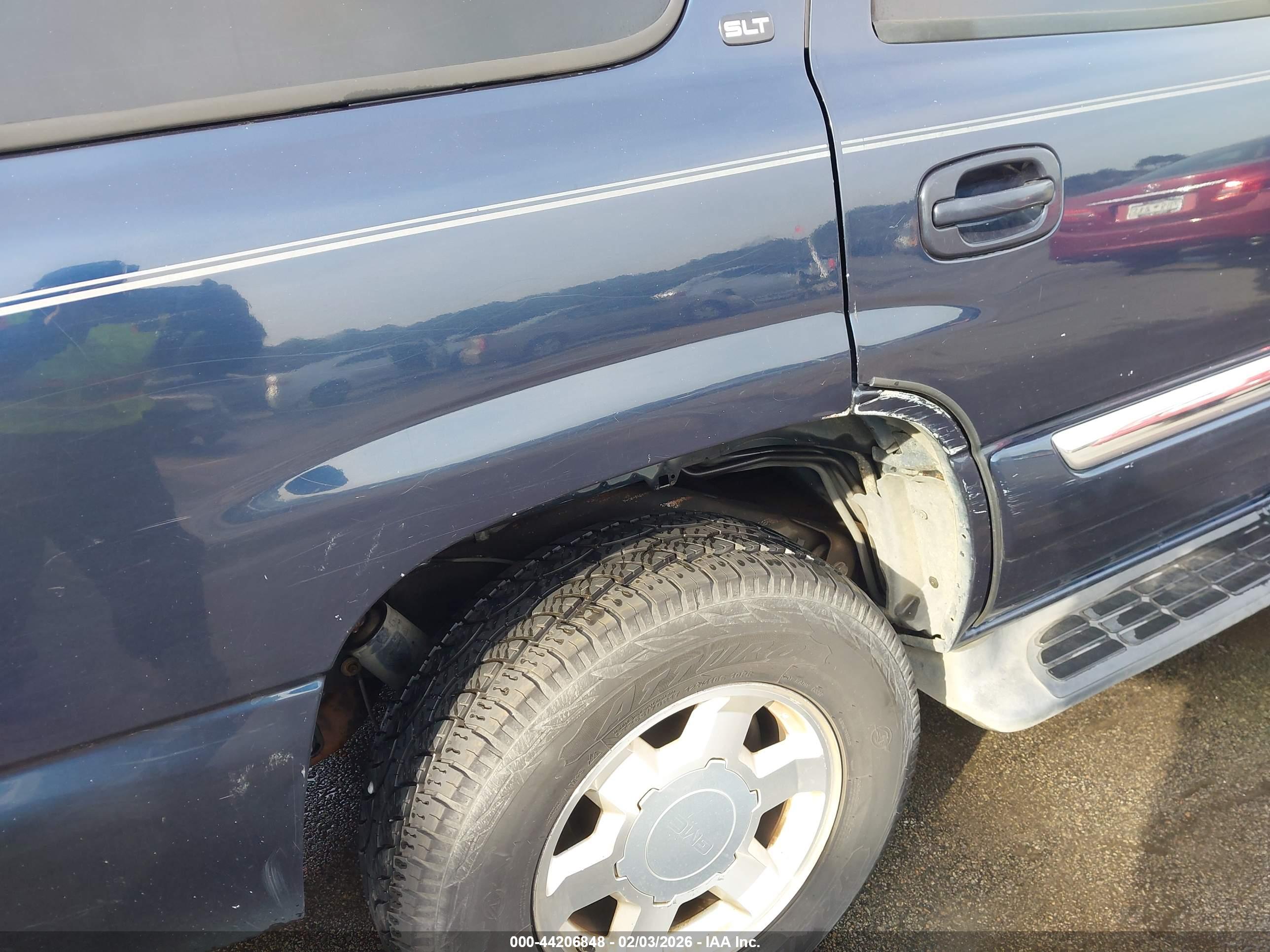 GMC YUKON image 6