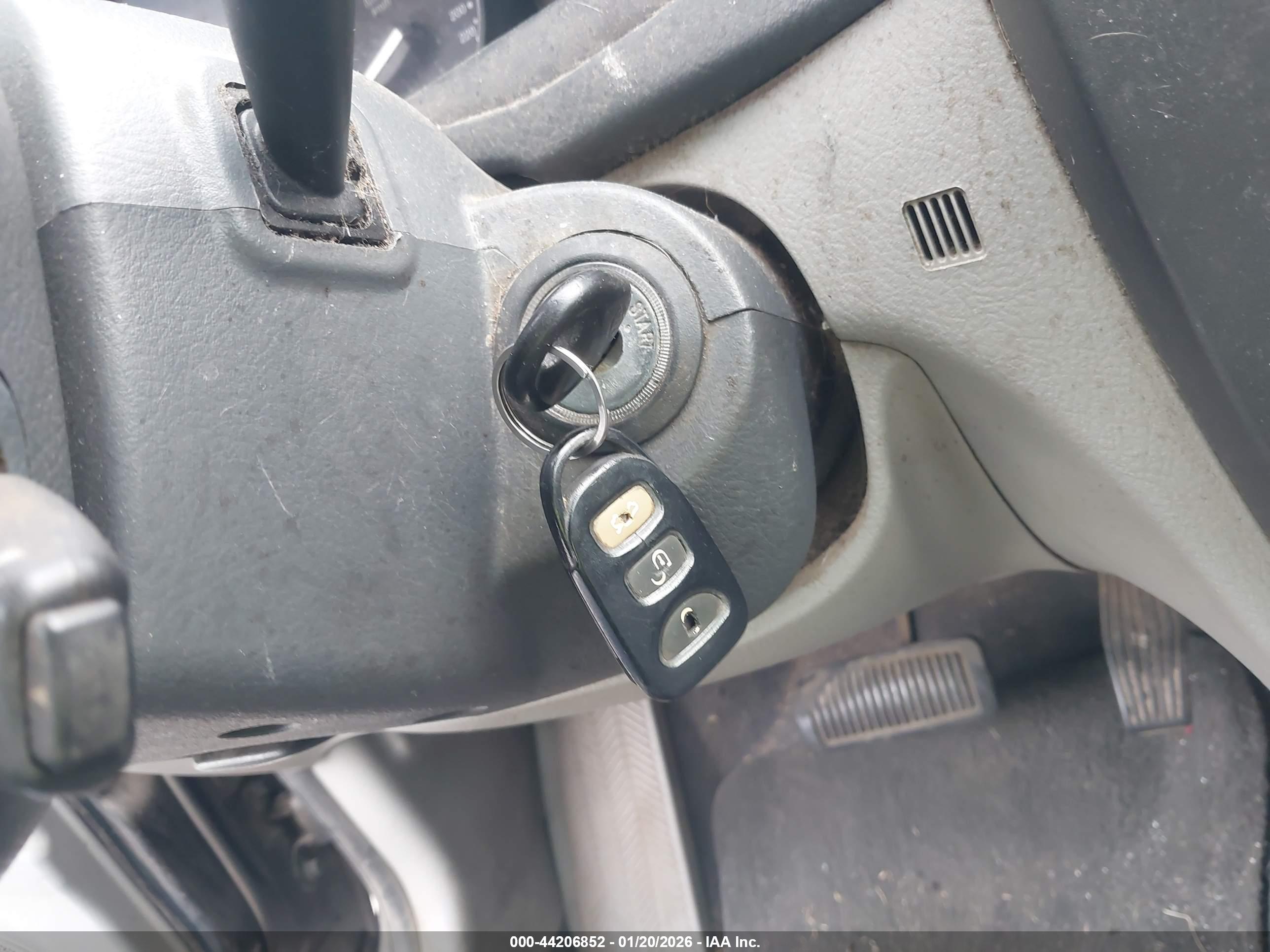 KIA SPECTRA image 11