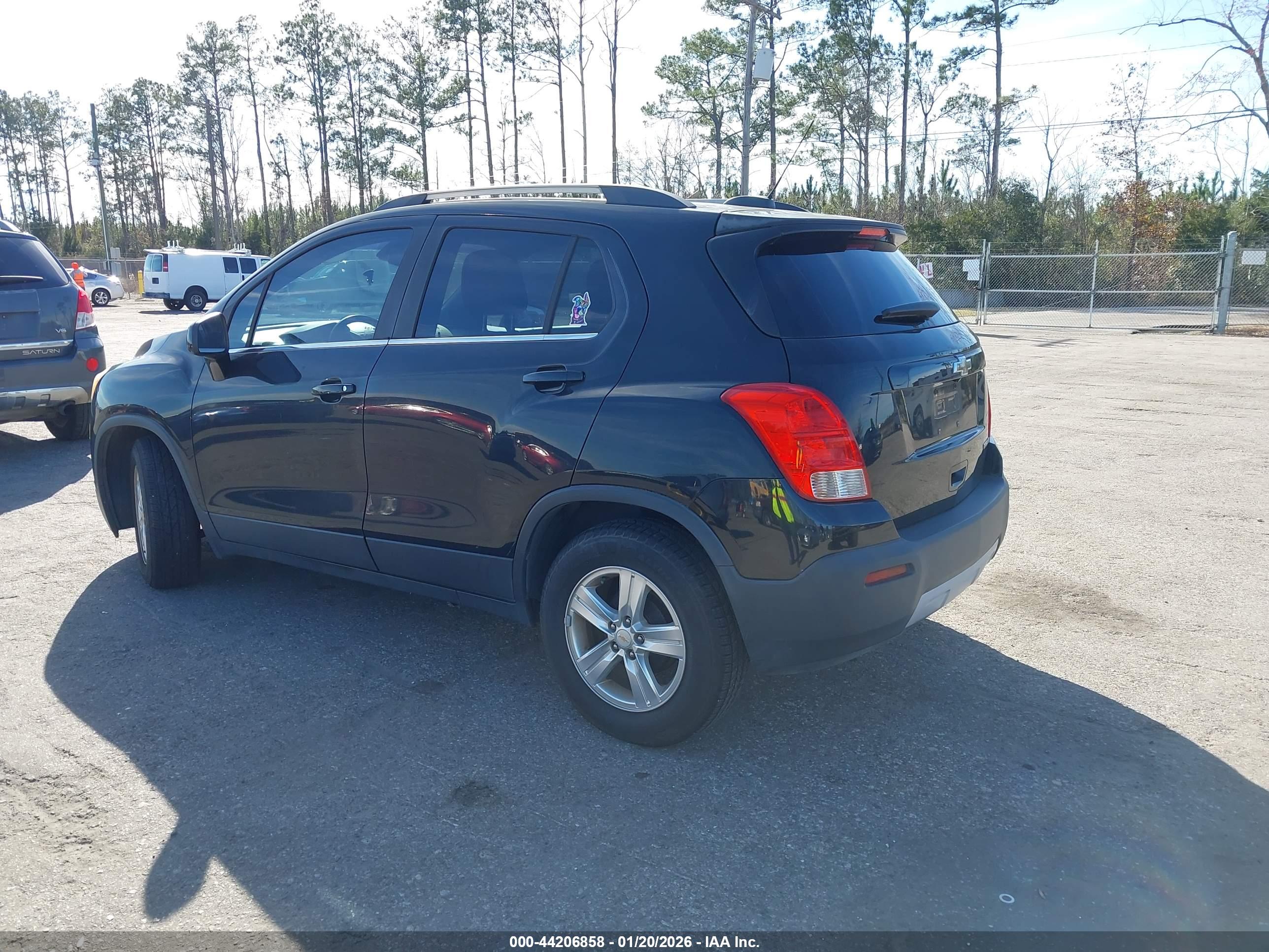CHEVROLET TRAX image 3