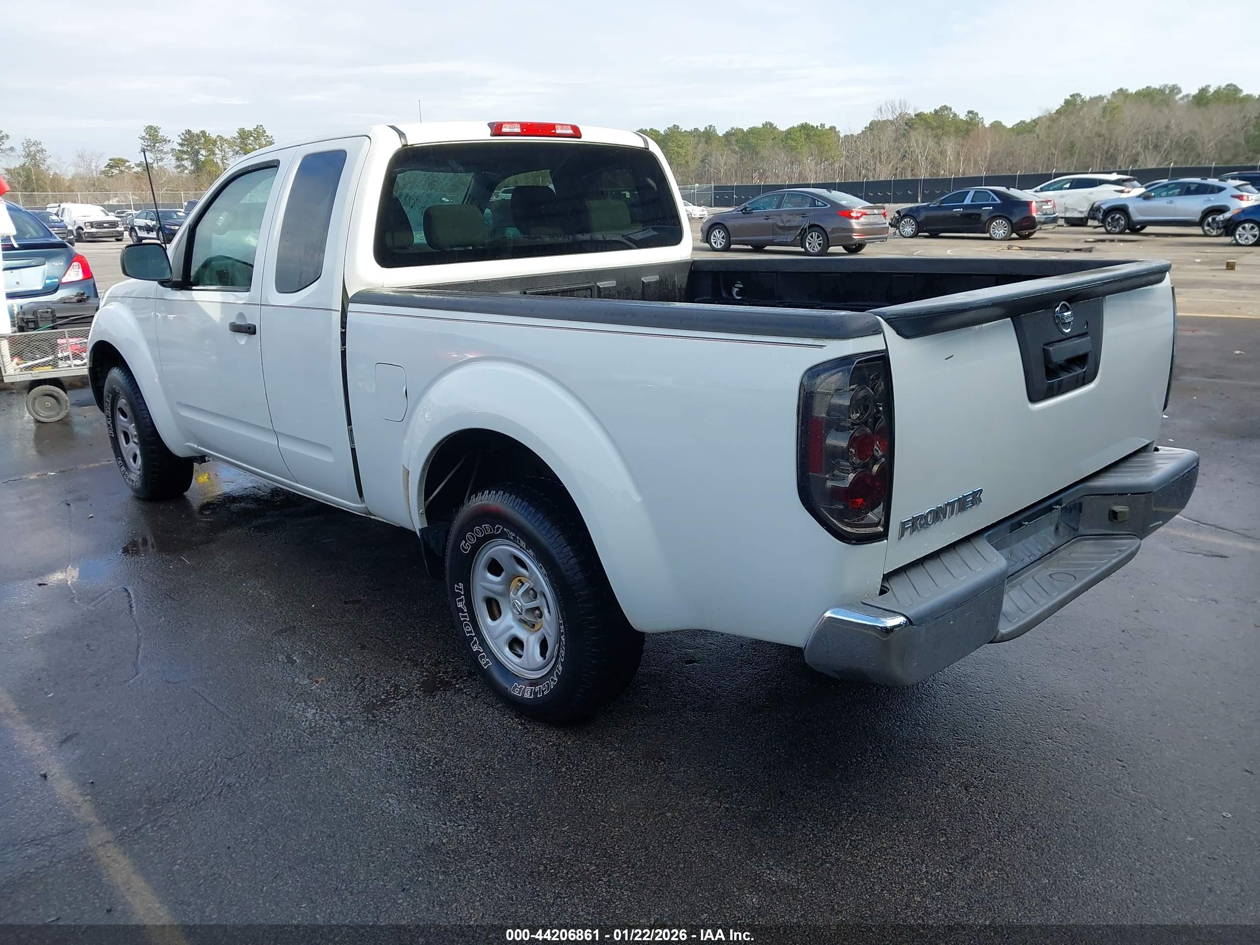 NISSAN FRONTIER image 3