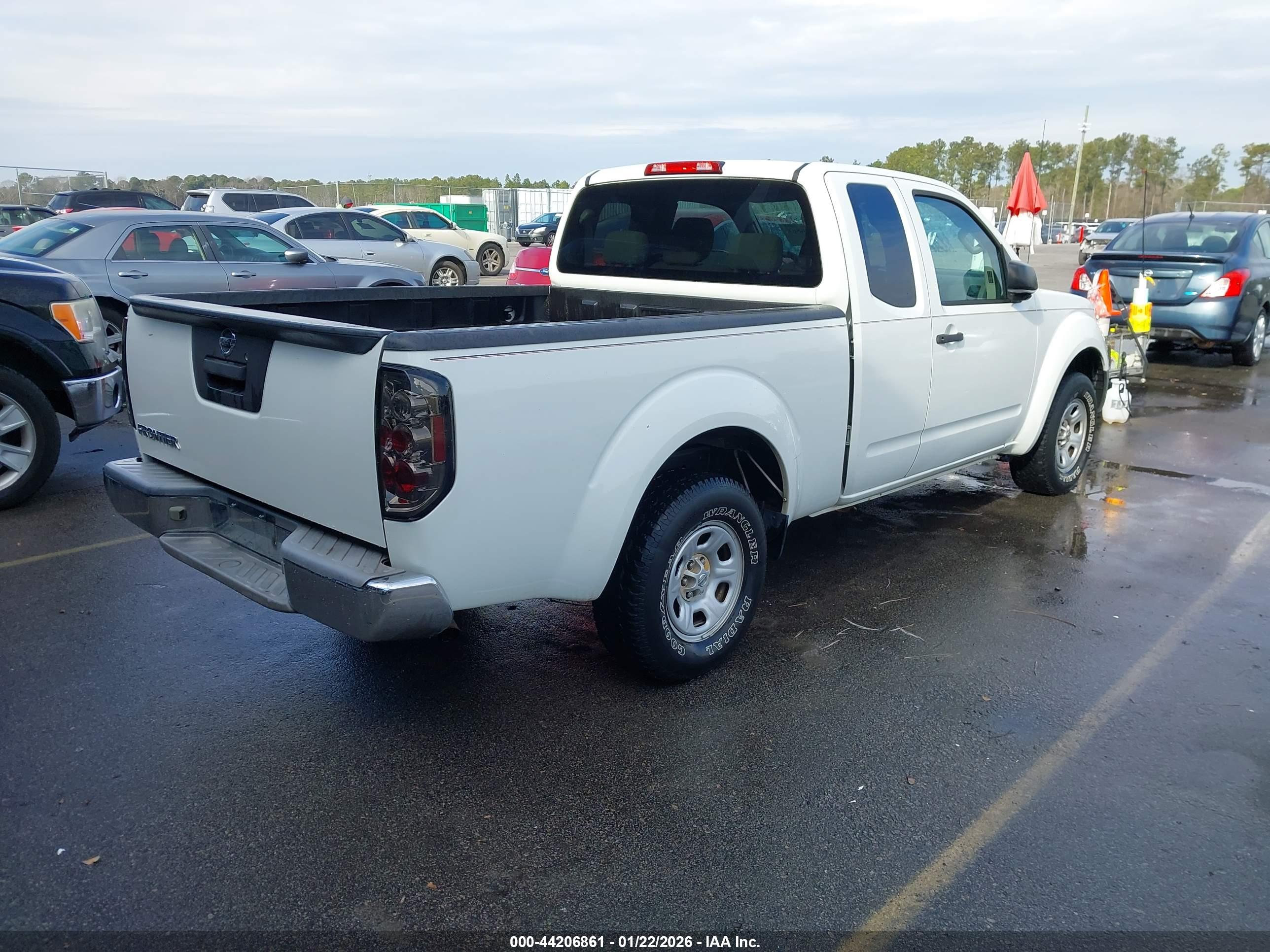 NISSAN FRONTIER image 4