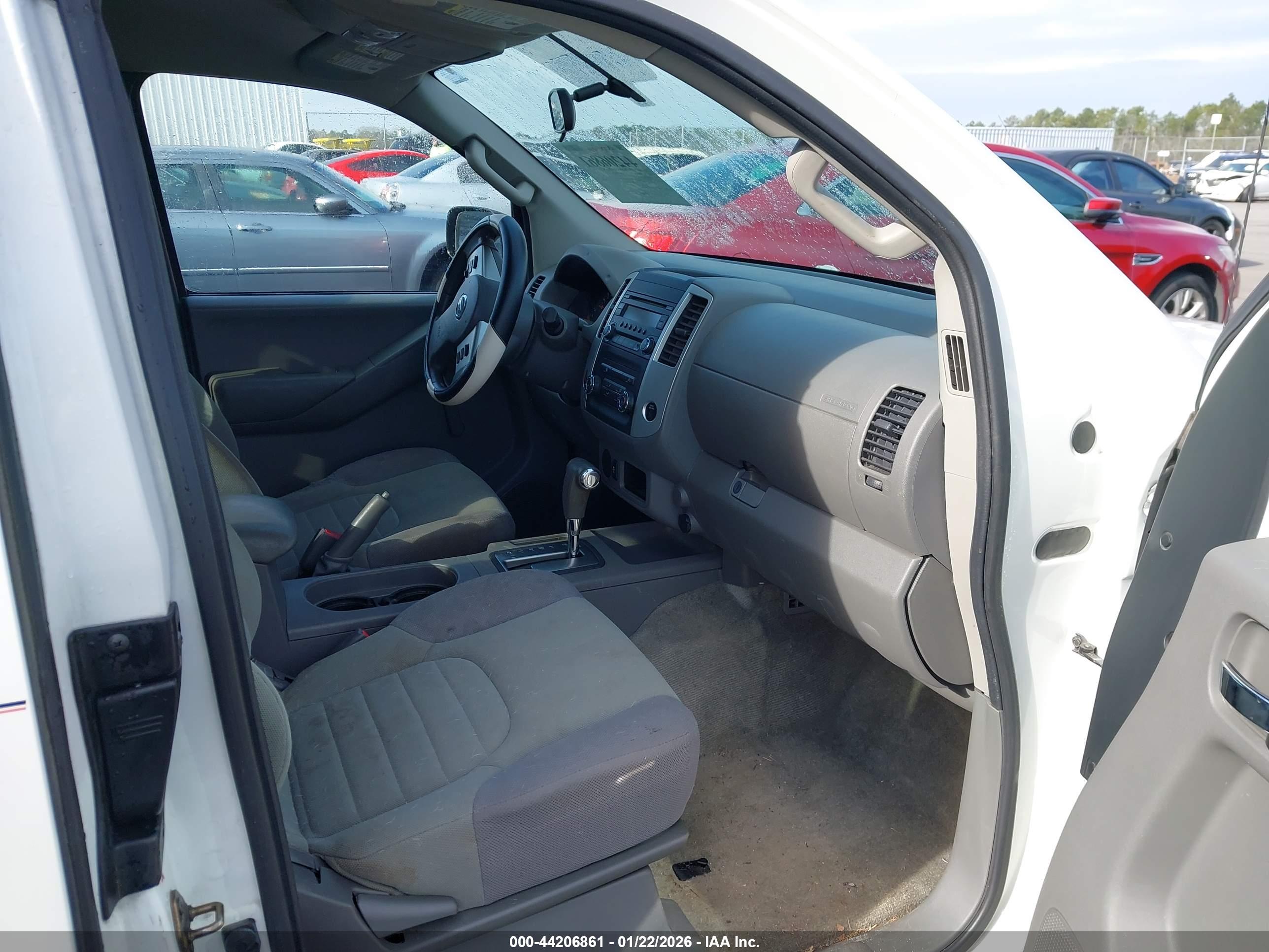 NISSAN FRONTIER image 5