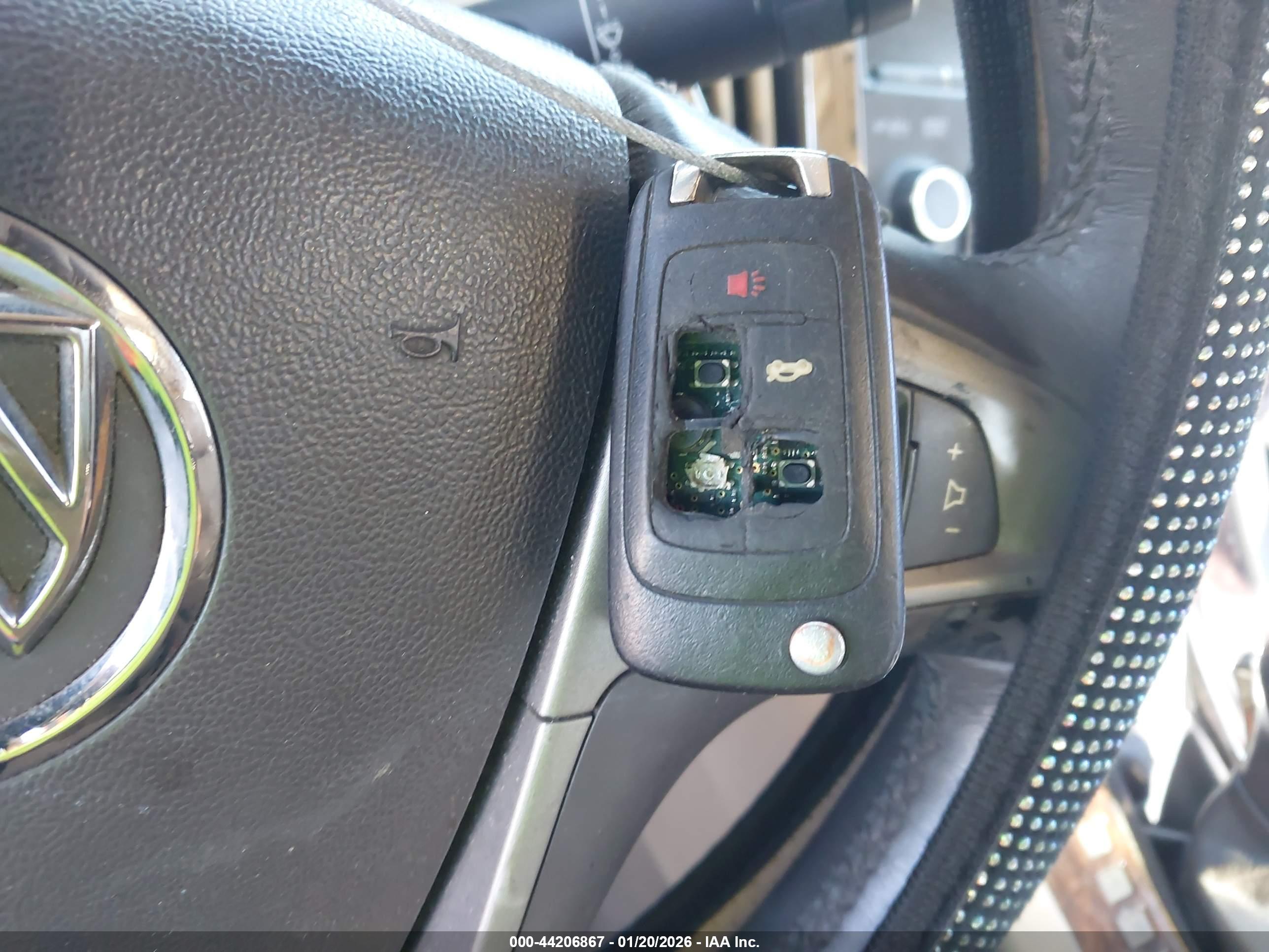 BUICK LACROSSE image 11
