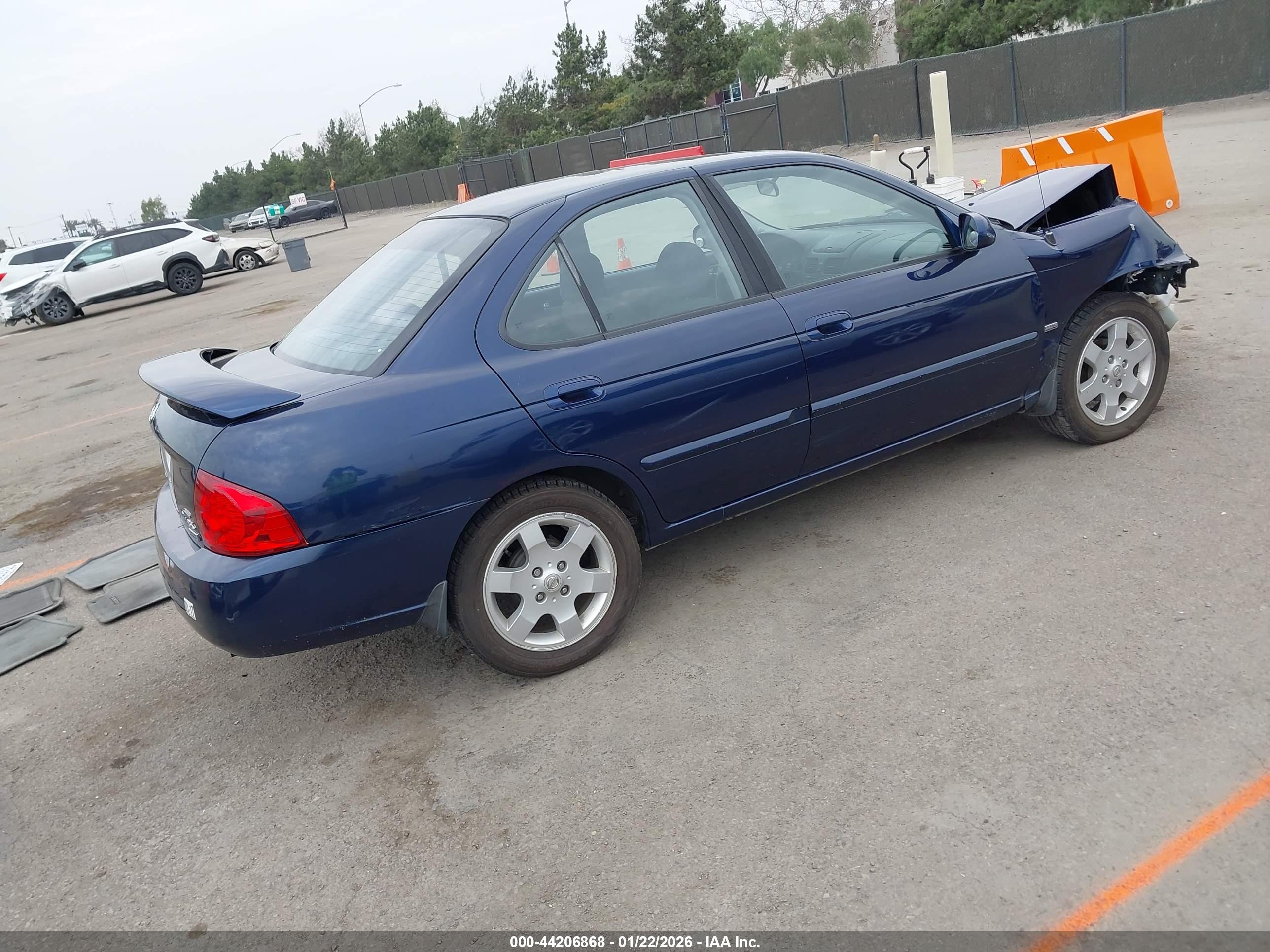 NISSAN SENTRA image 4