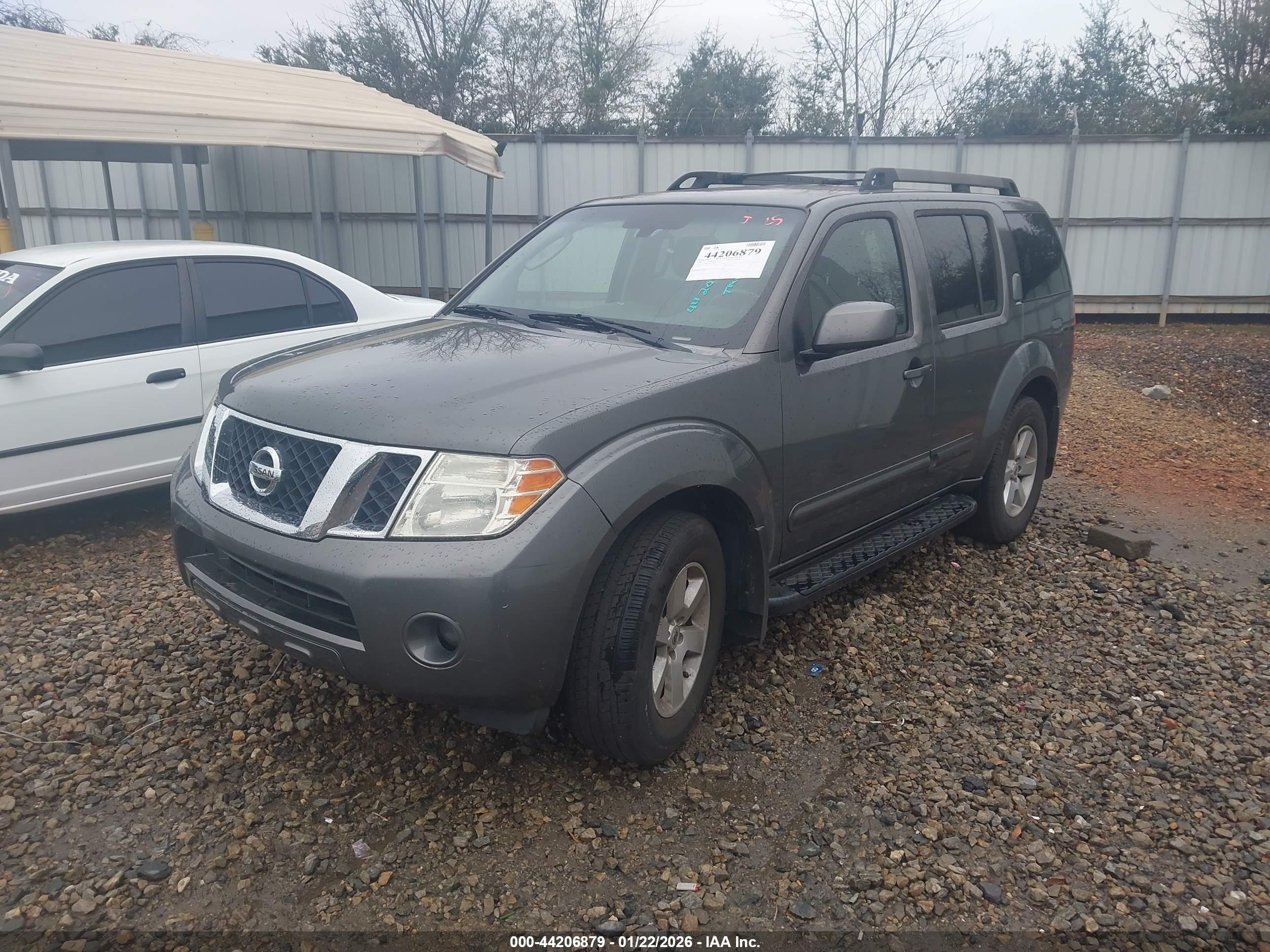 NISSAN PATHFINDER image 2