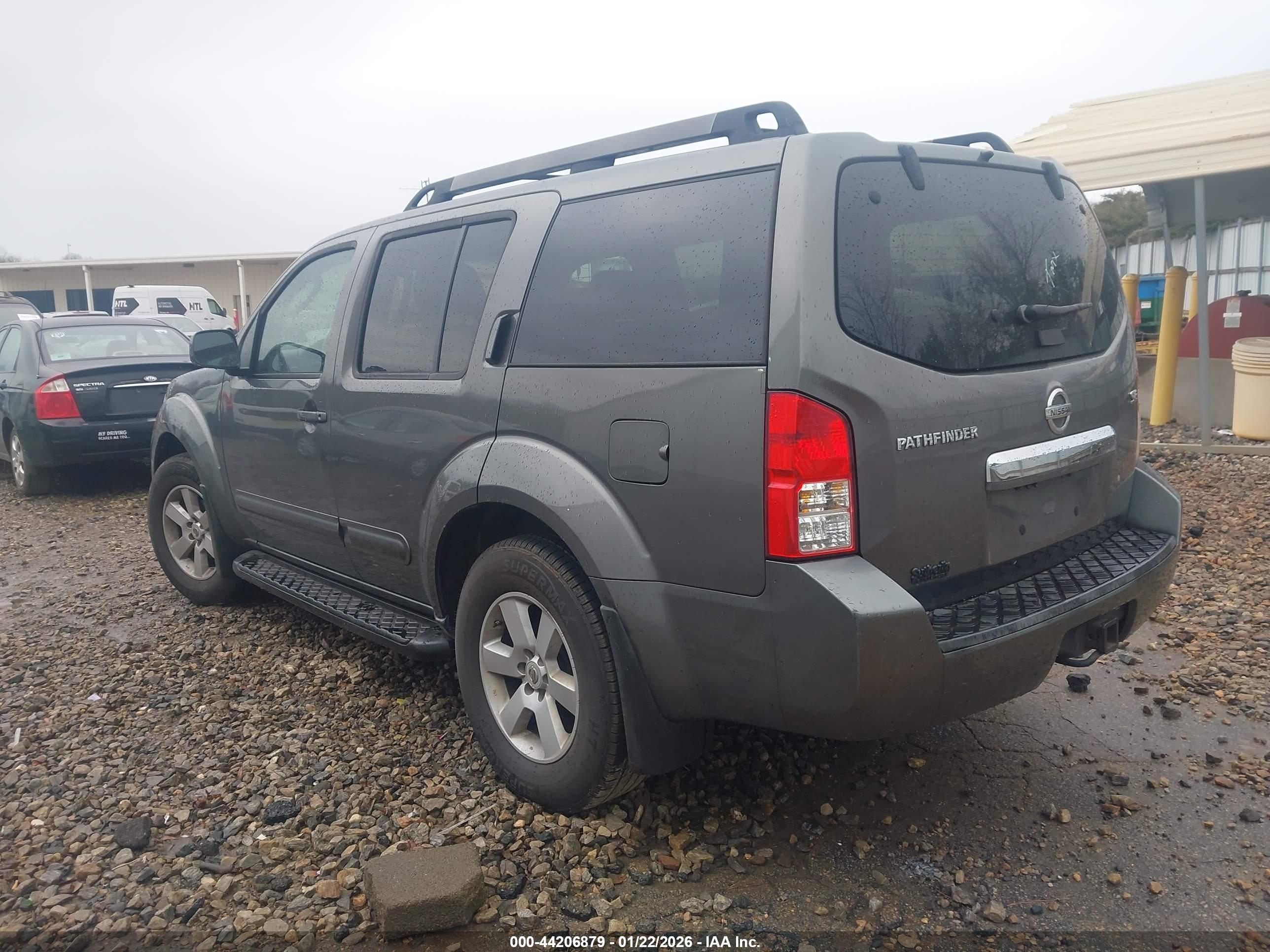 NISSAN PATHFINDER image 3