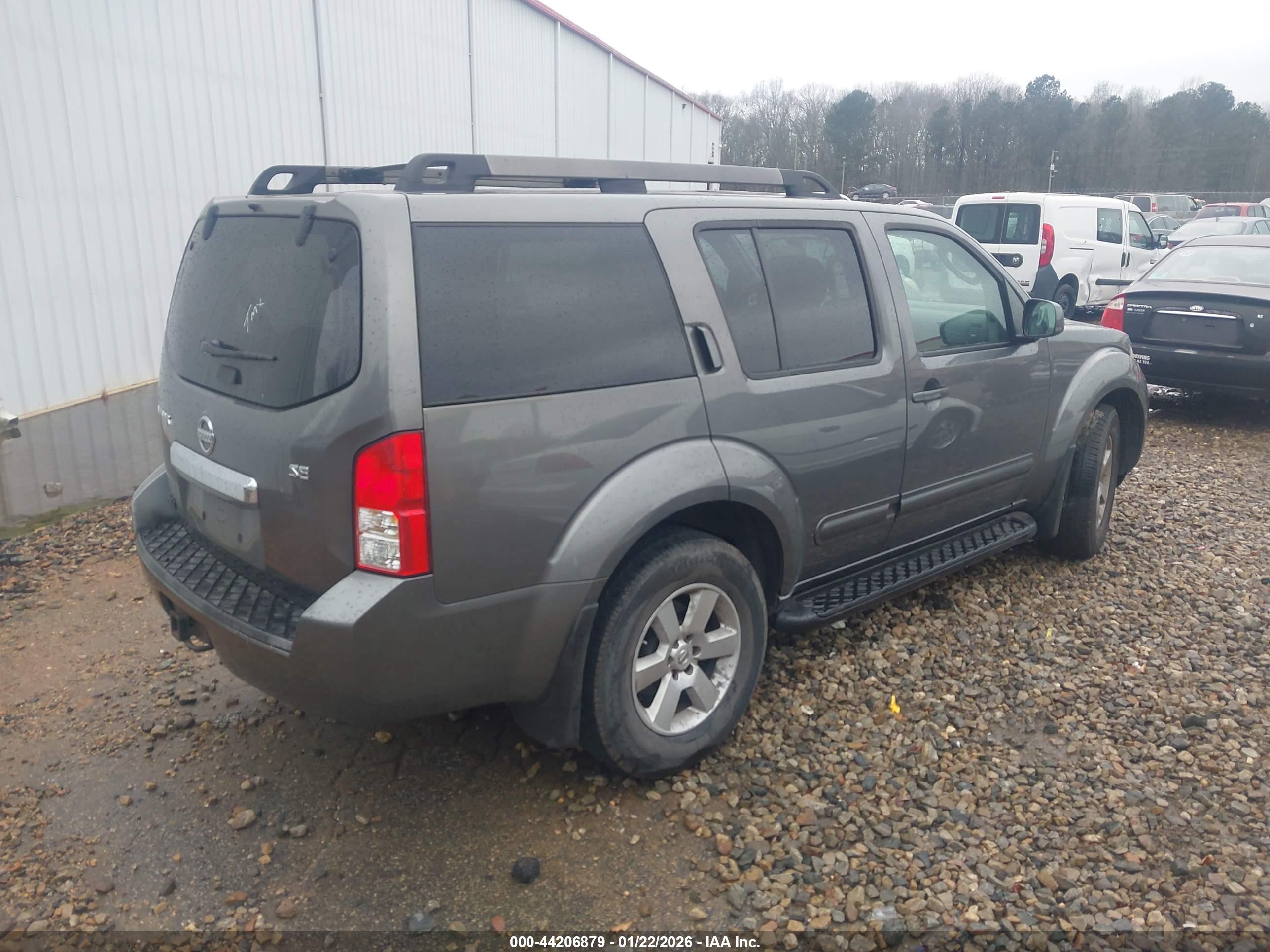 NISSAN PATHFINDER image 4