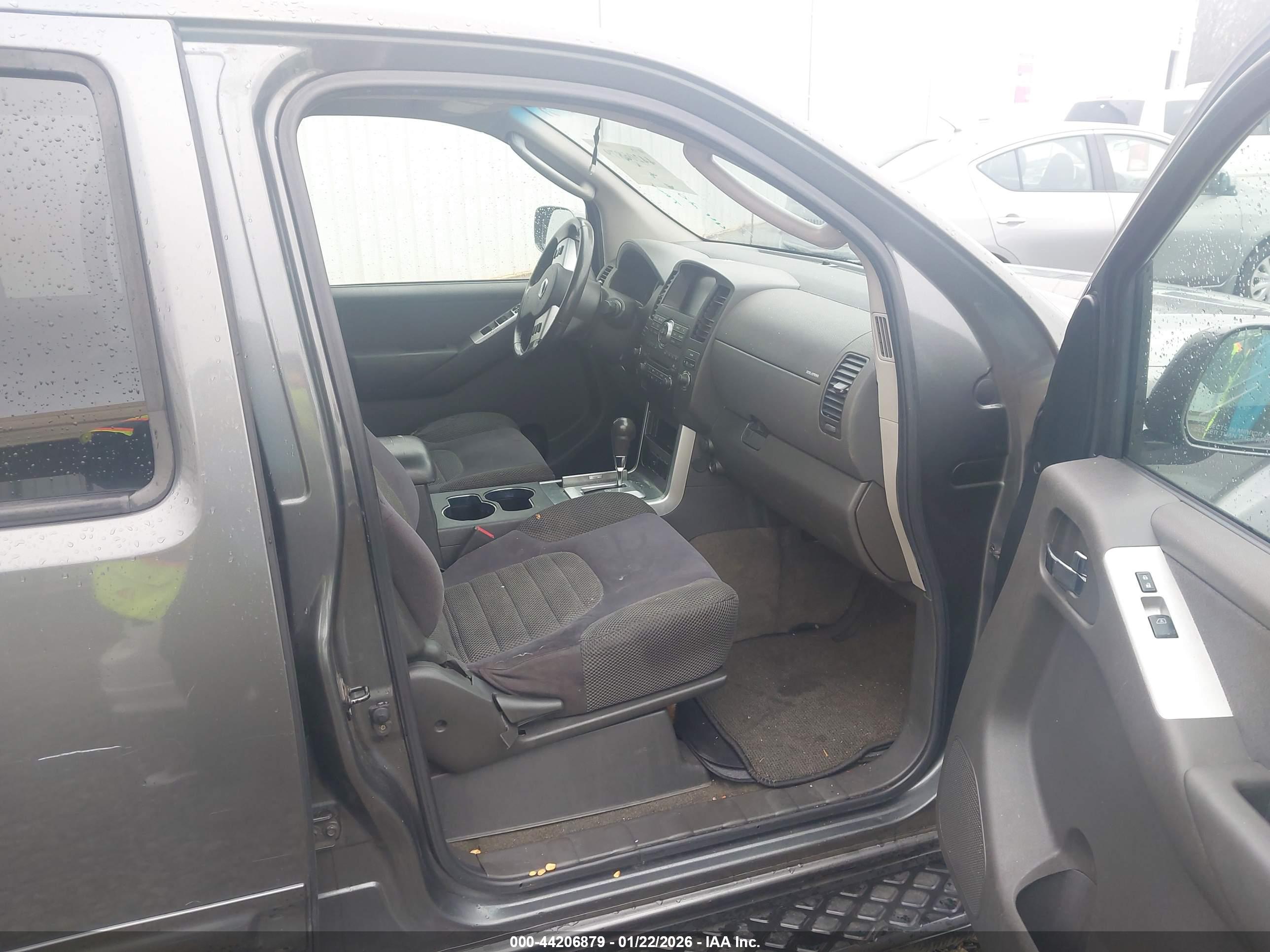 NISSAN PATHFINDER image 5