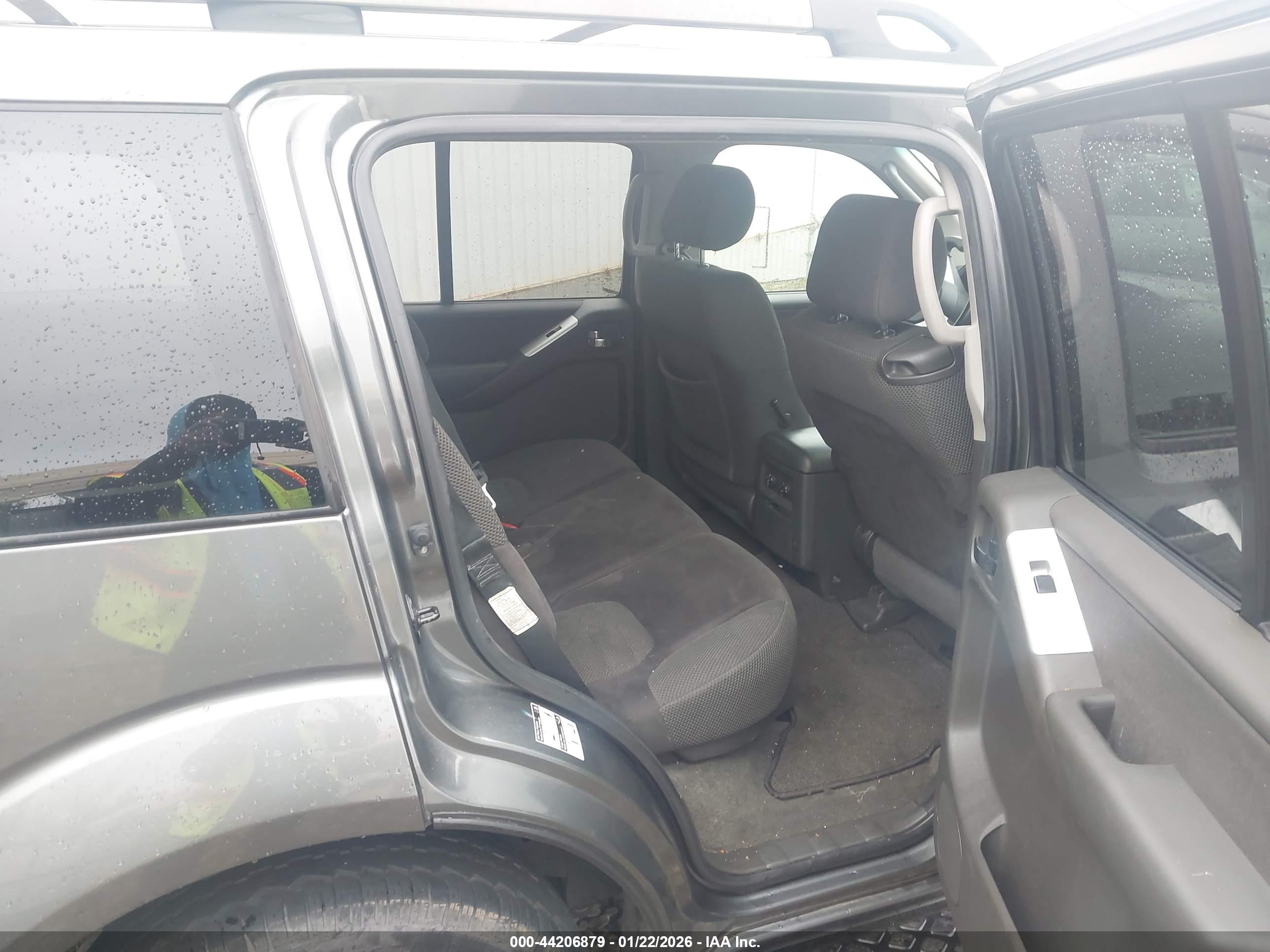 NISSAN PATHFINDER image 8
