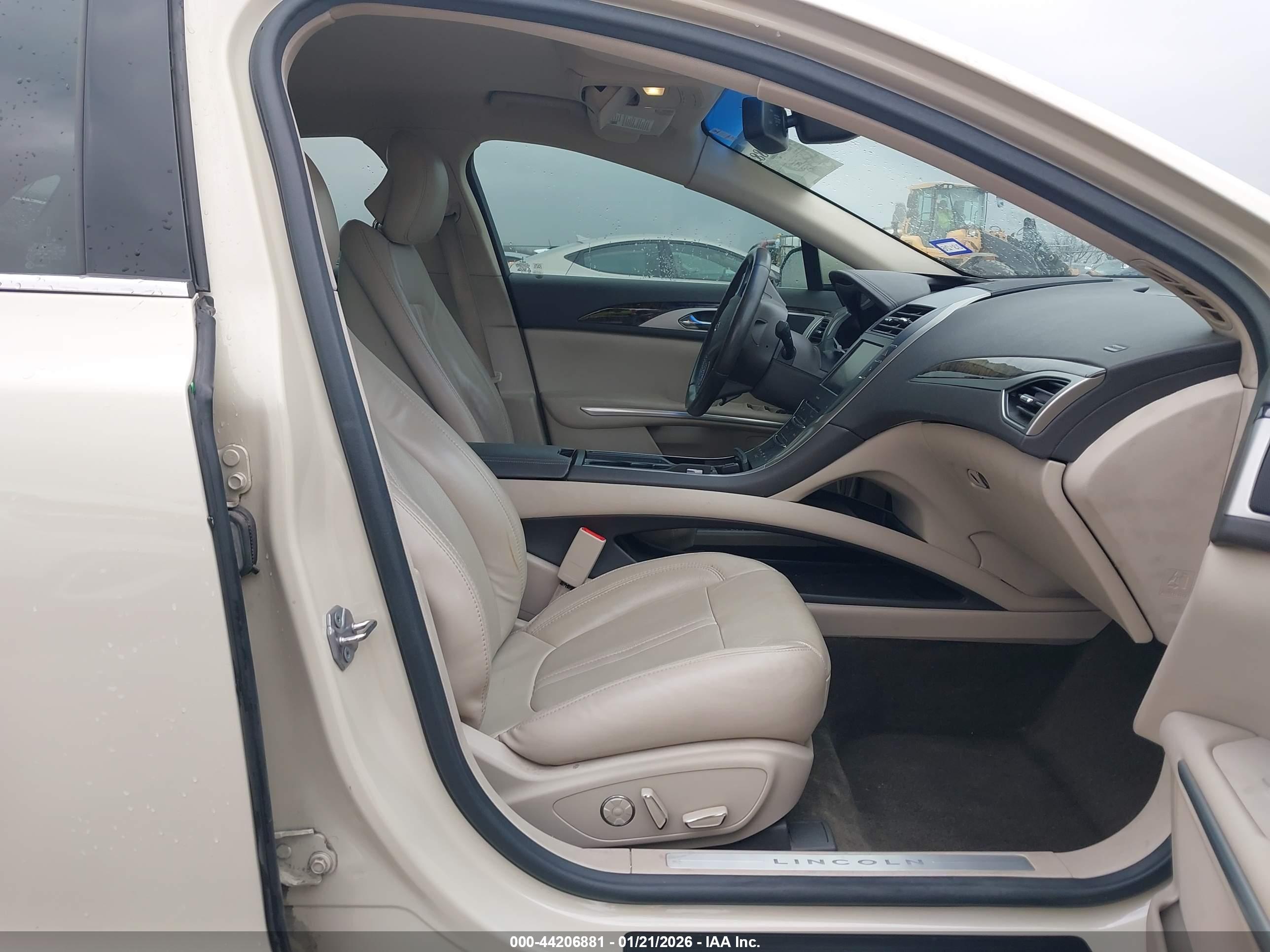 LINCOLN MKZ image 5