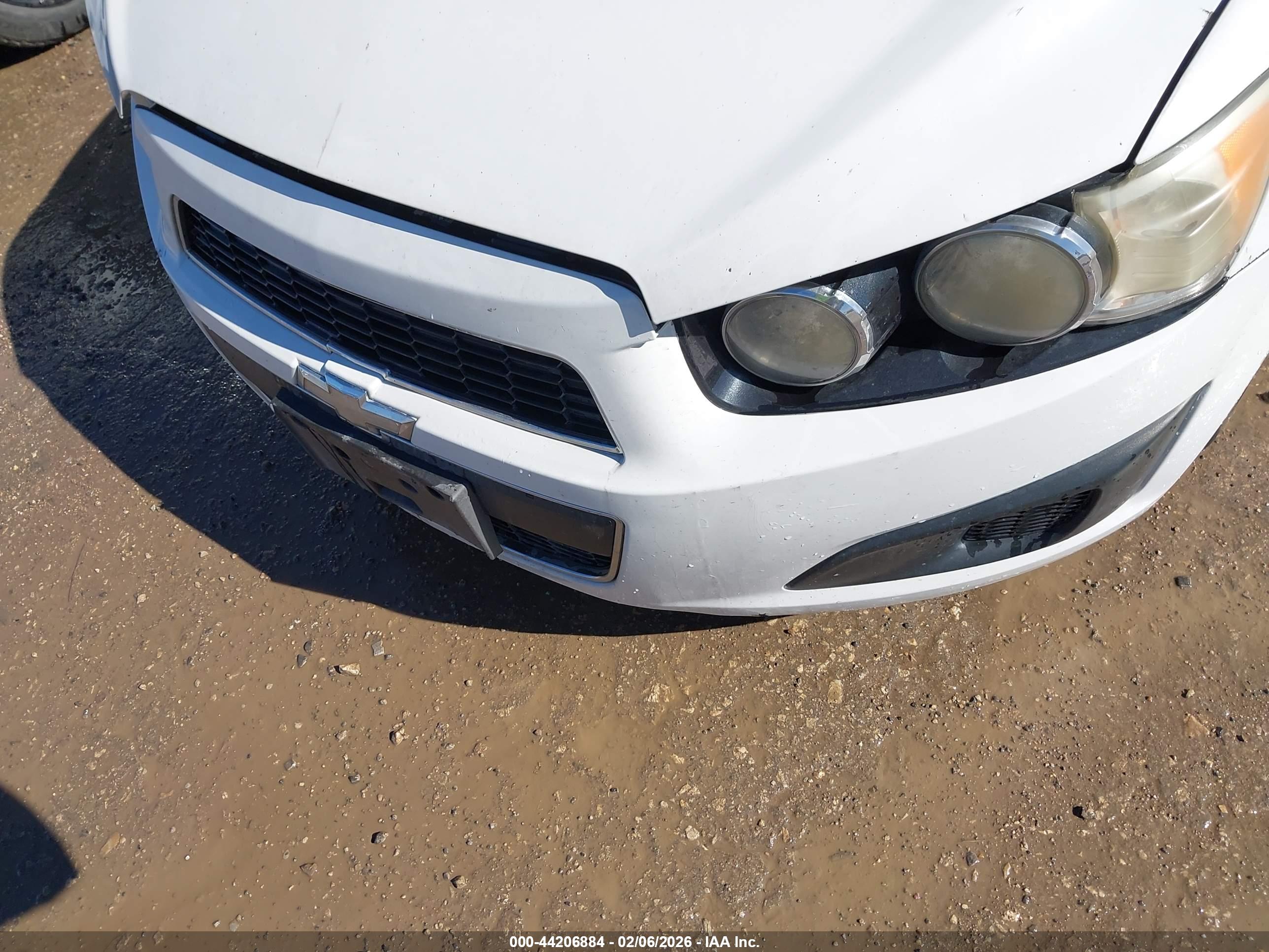 CHEVROLET SONIC image 6