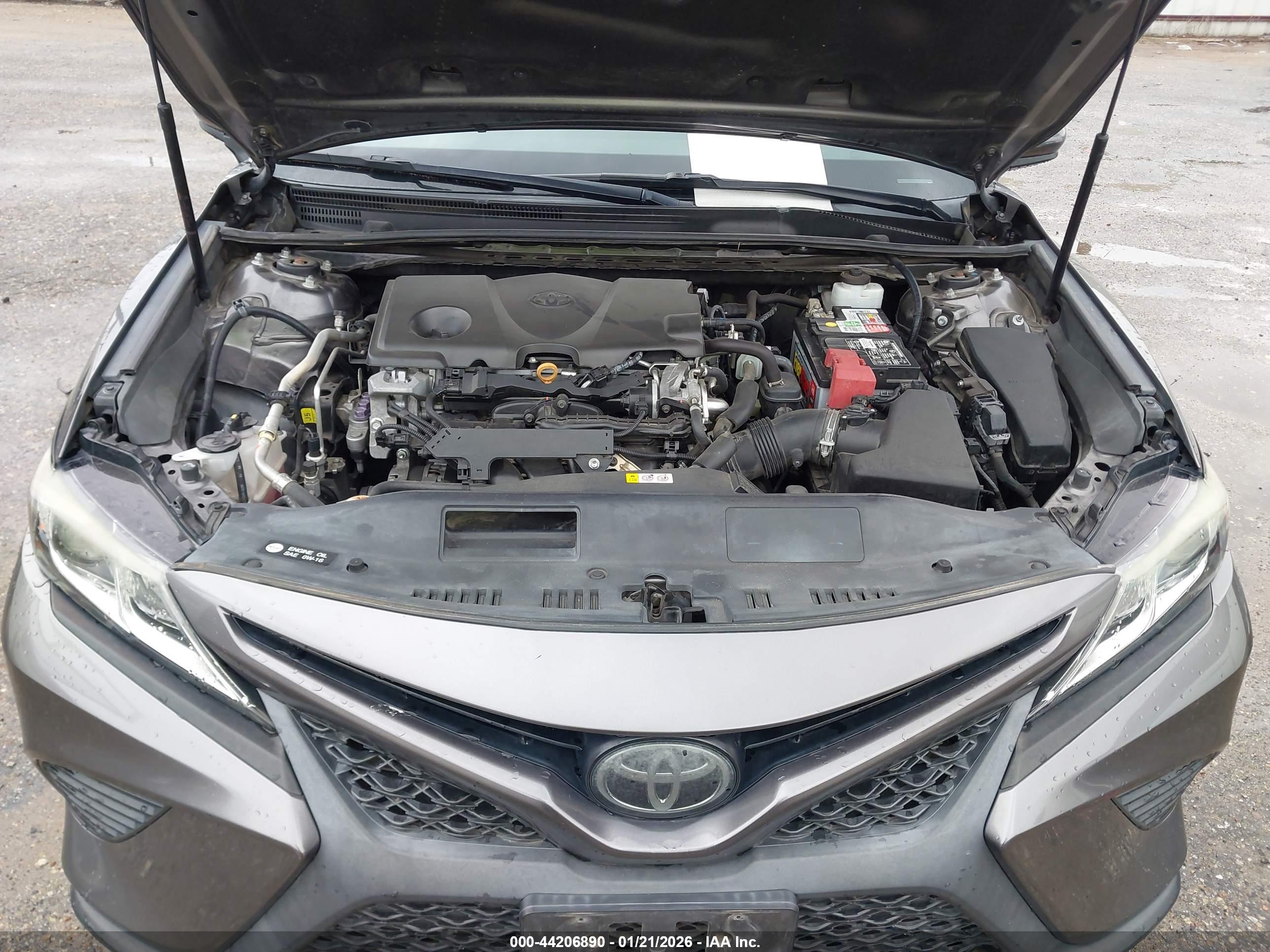 TOYOTA CAMRY image 10