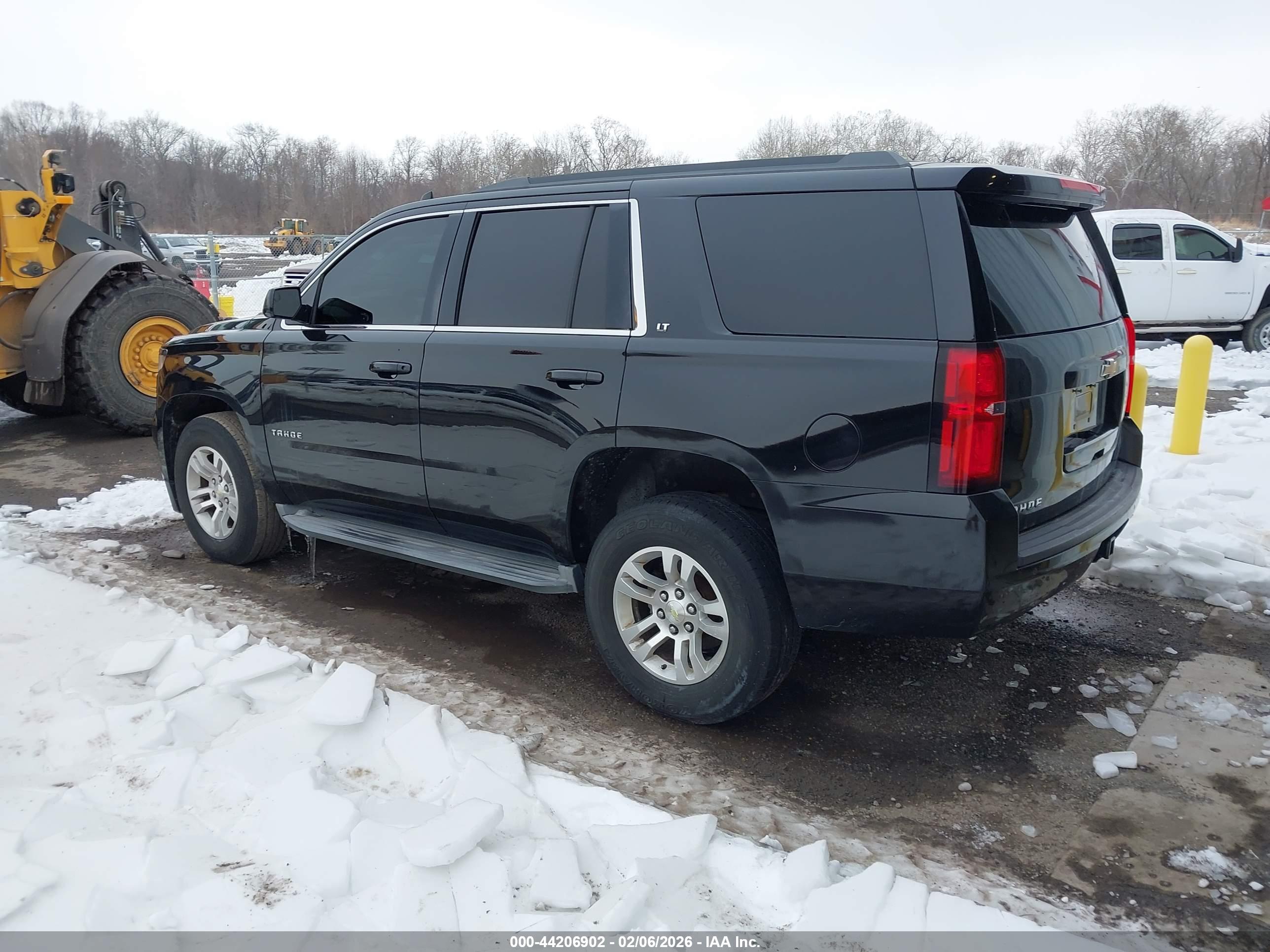 CHEVROLET TAHOE image 3