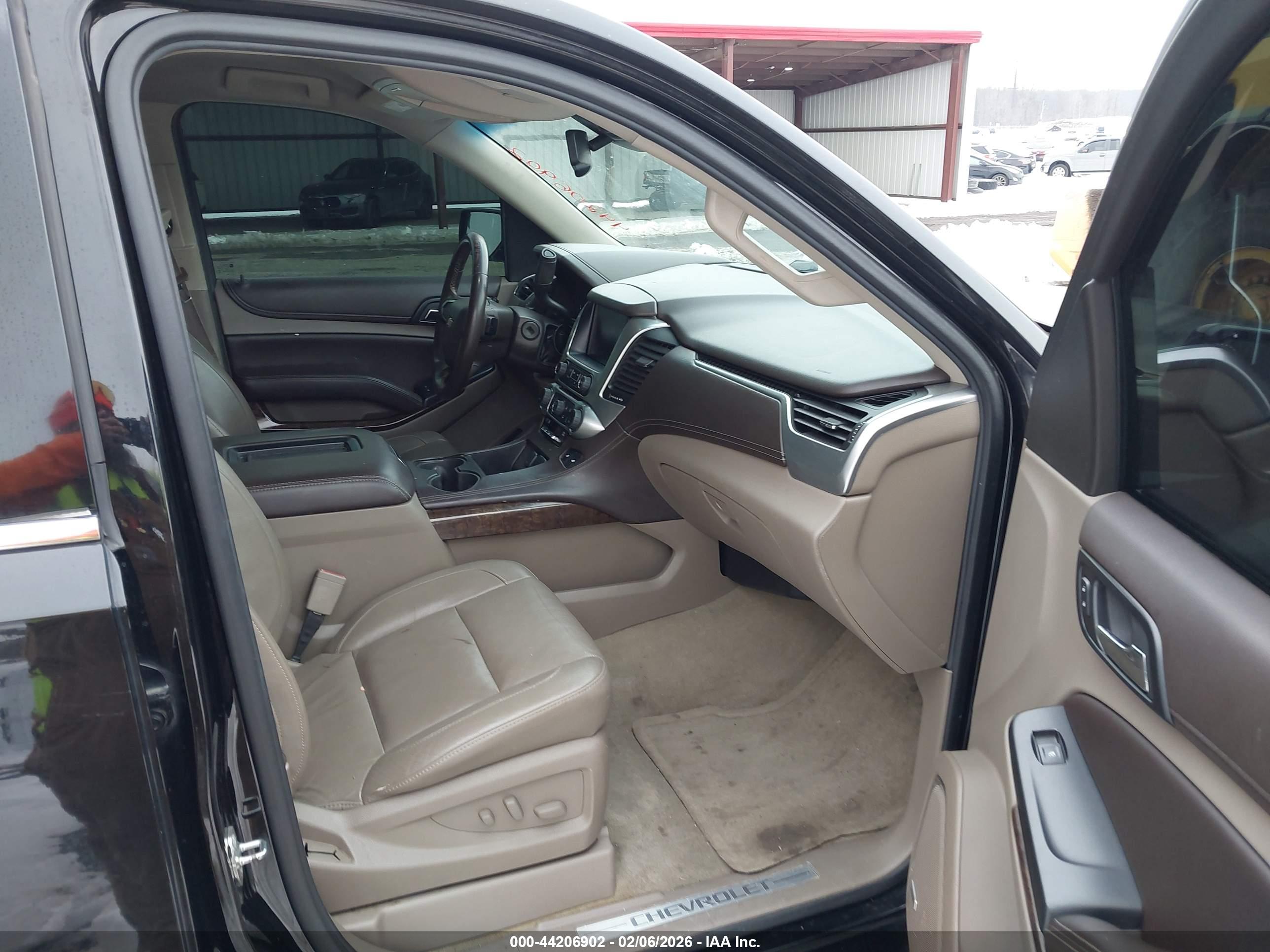 CHEVROLET TAHOE image 5