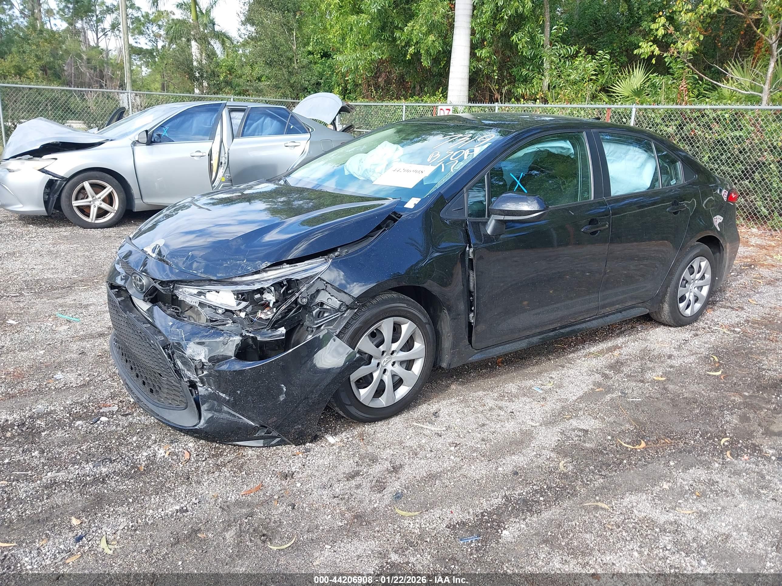 TOYOTA COROLLA image 2