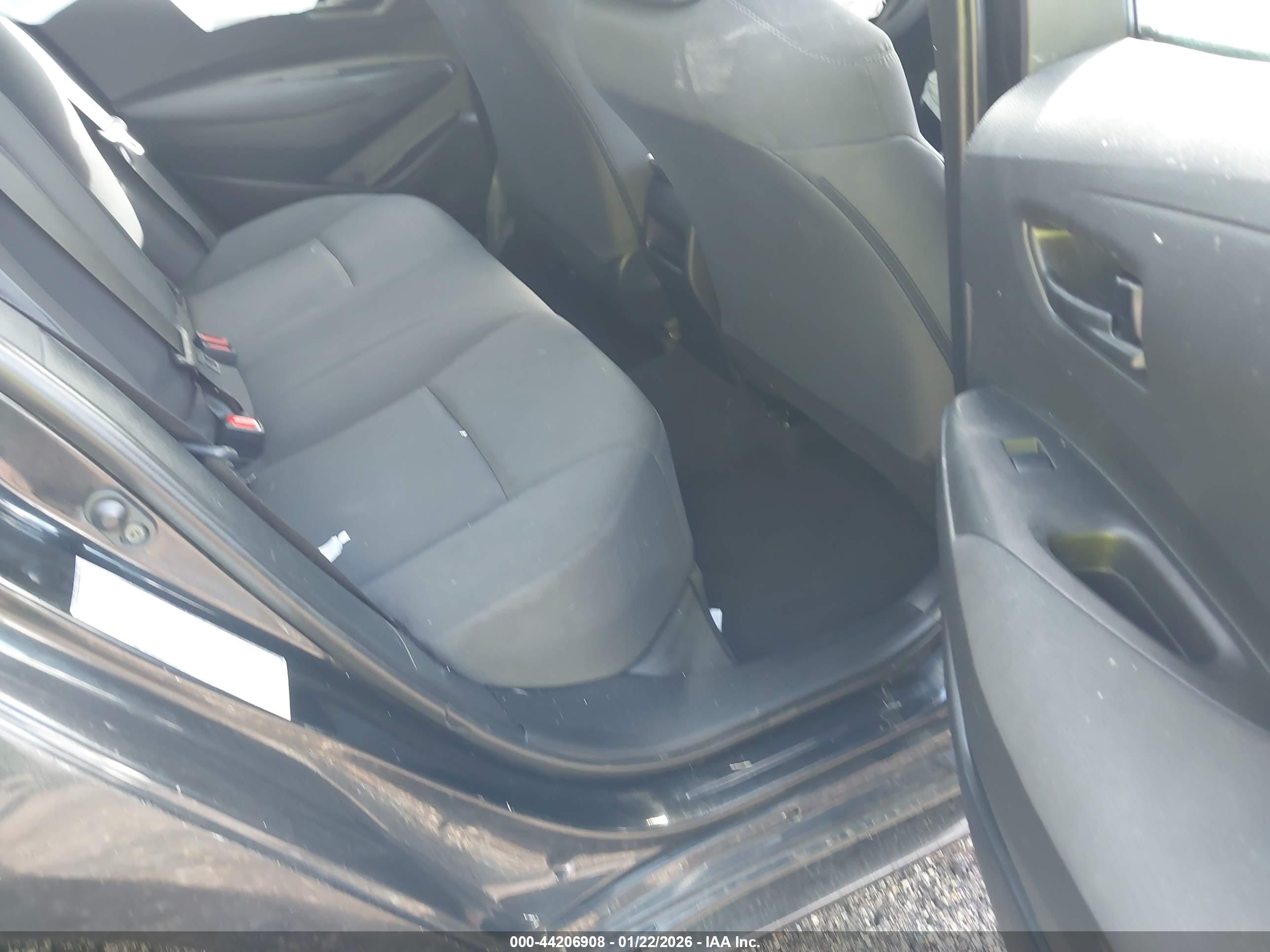 TOYOTA COROLLA image 8