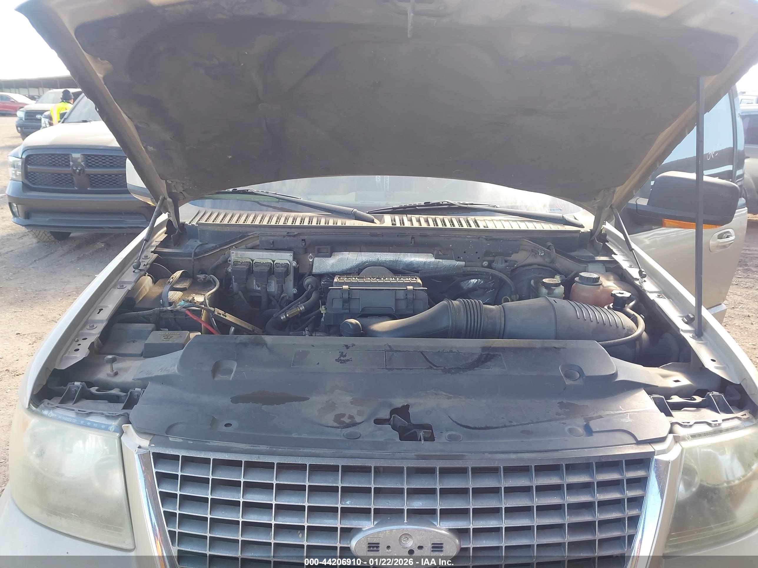 FORD EXPEDITION image 10
