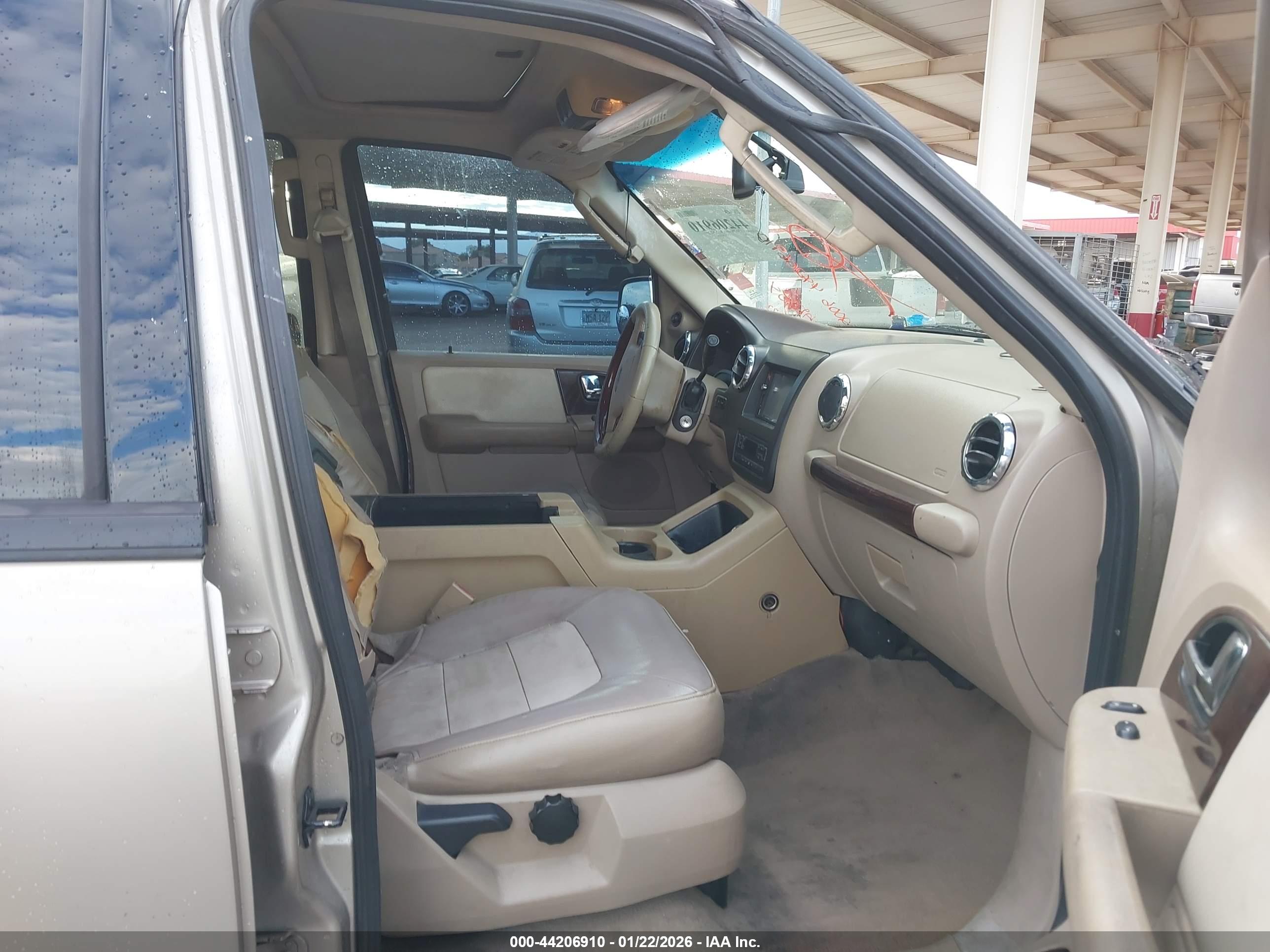 FORD EXPEDITION image 5