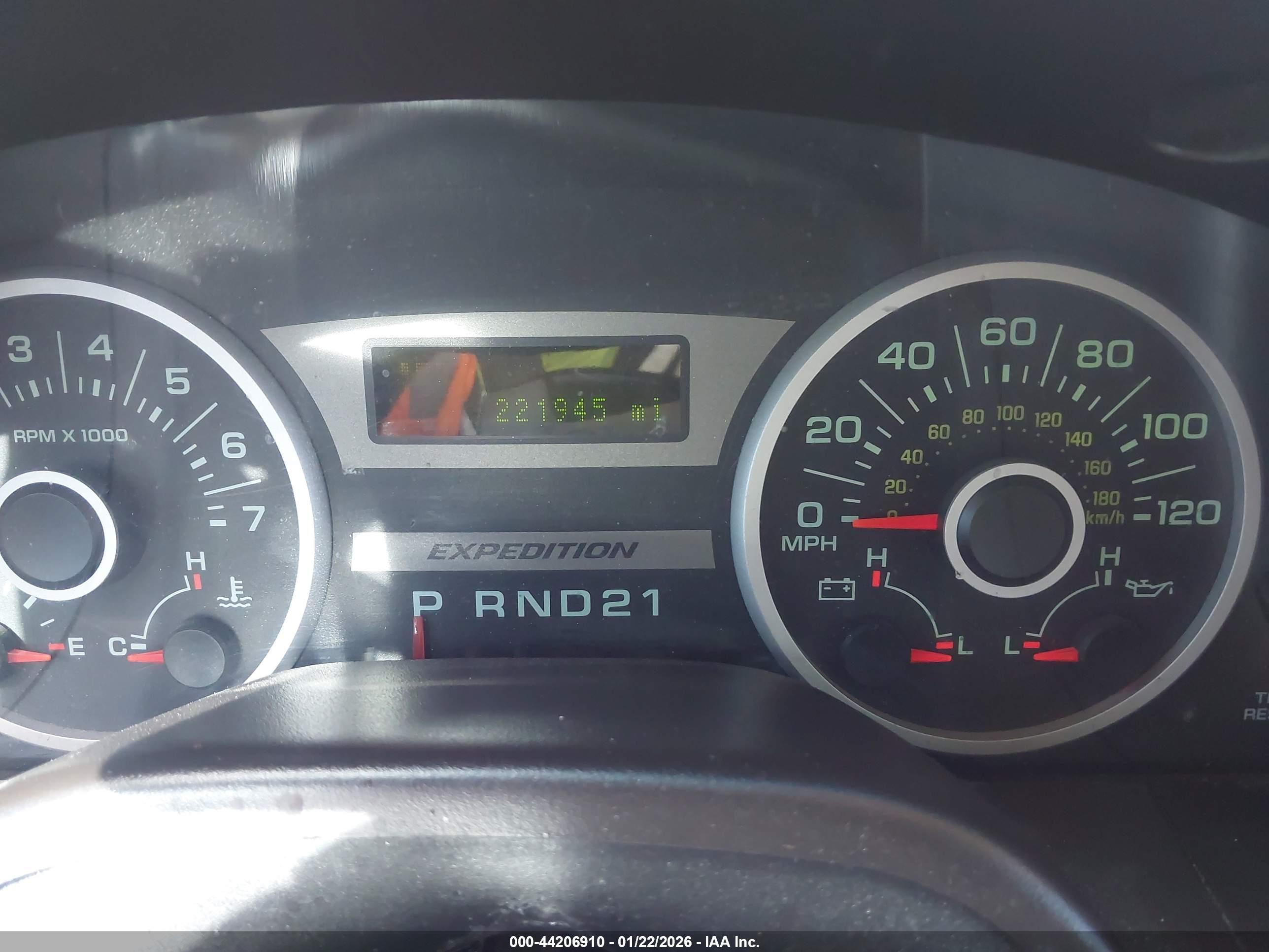 FORD EXPEDITION image 7