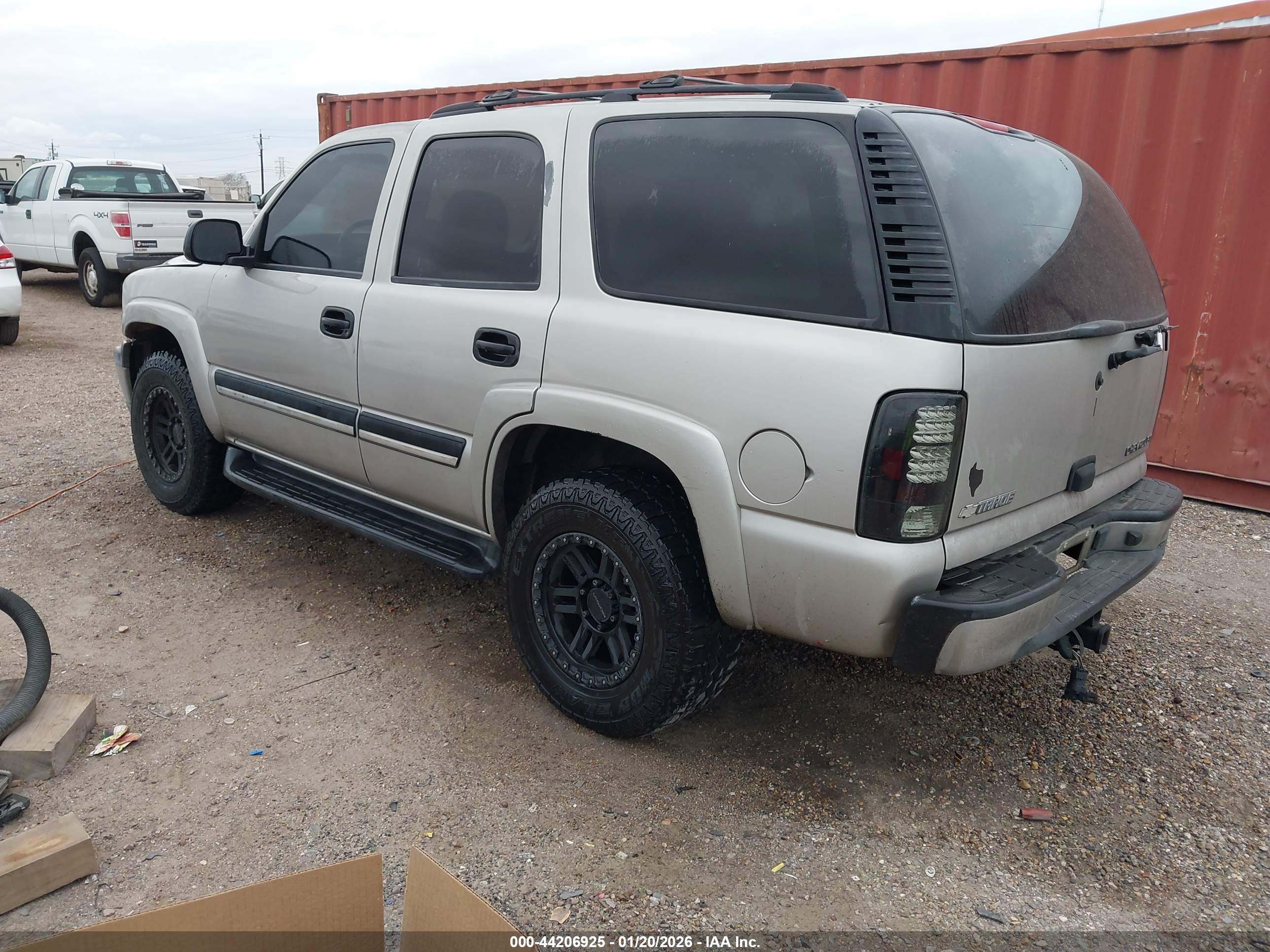 CHEVROLET TAHOE image 3