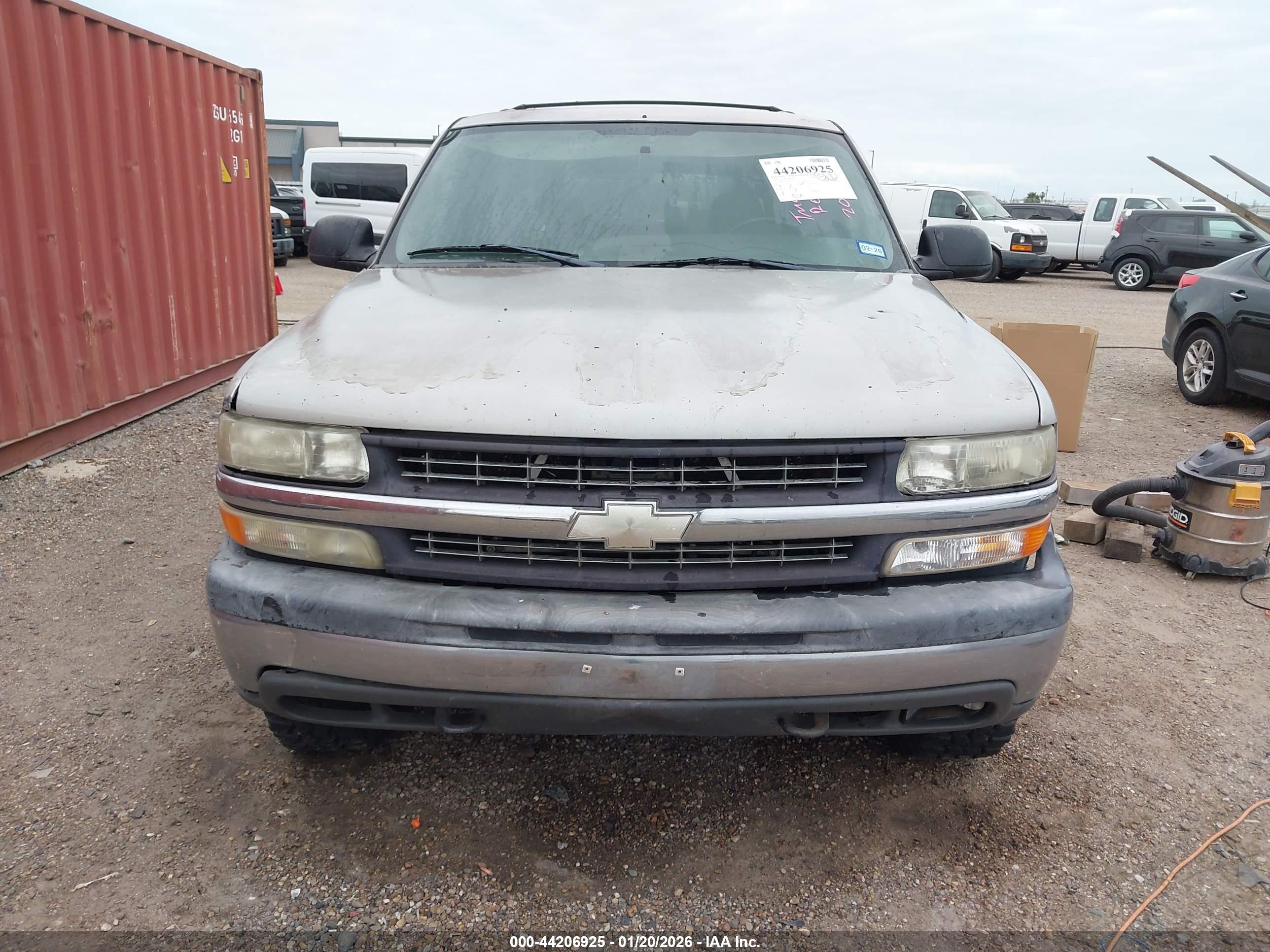 CHEVROLET TAHOE image 6