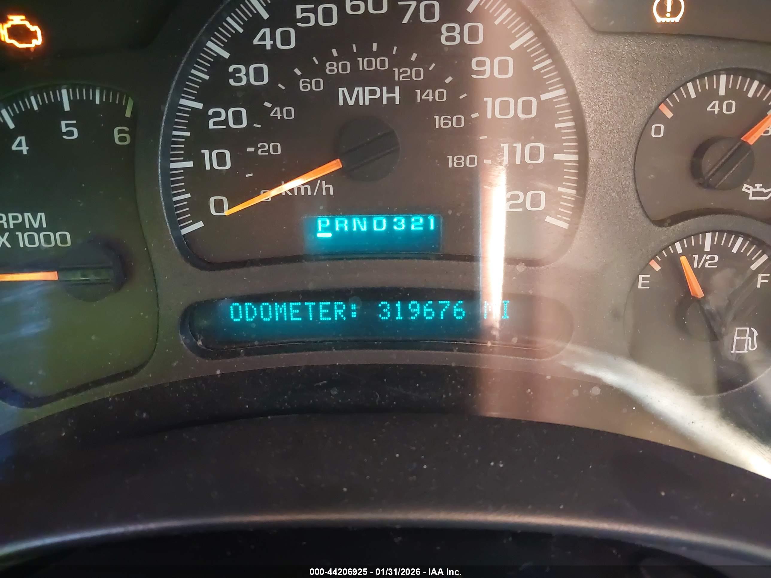 CHEVROLET TAHOE image 7