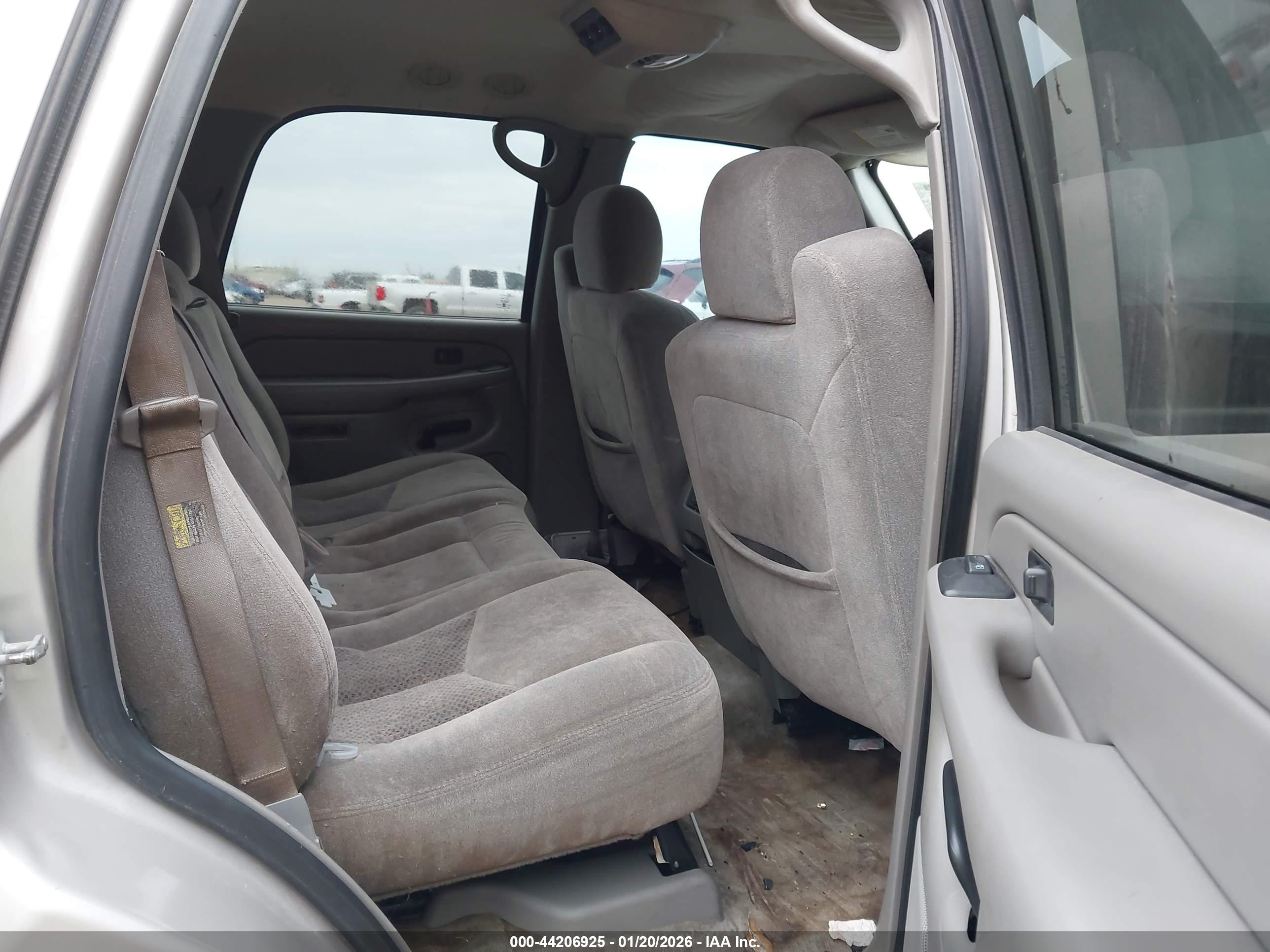 CHEVROLET TAHOE image 8