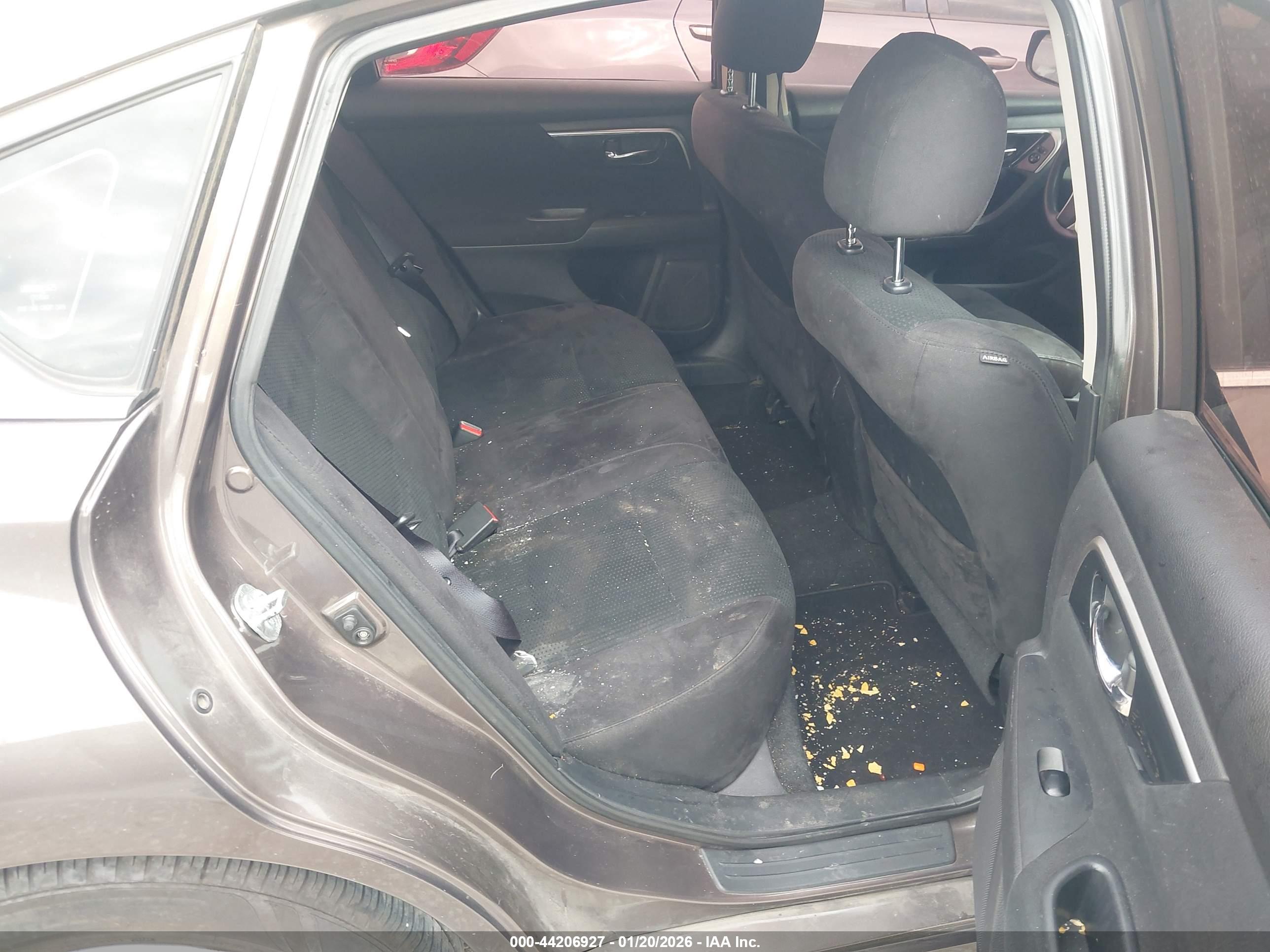 NISSAN ALTIMA image 8