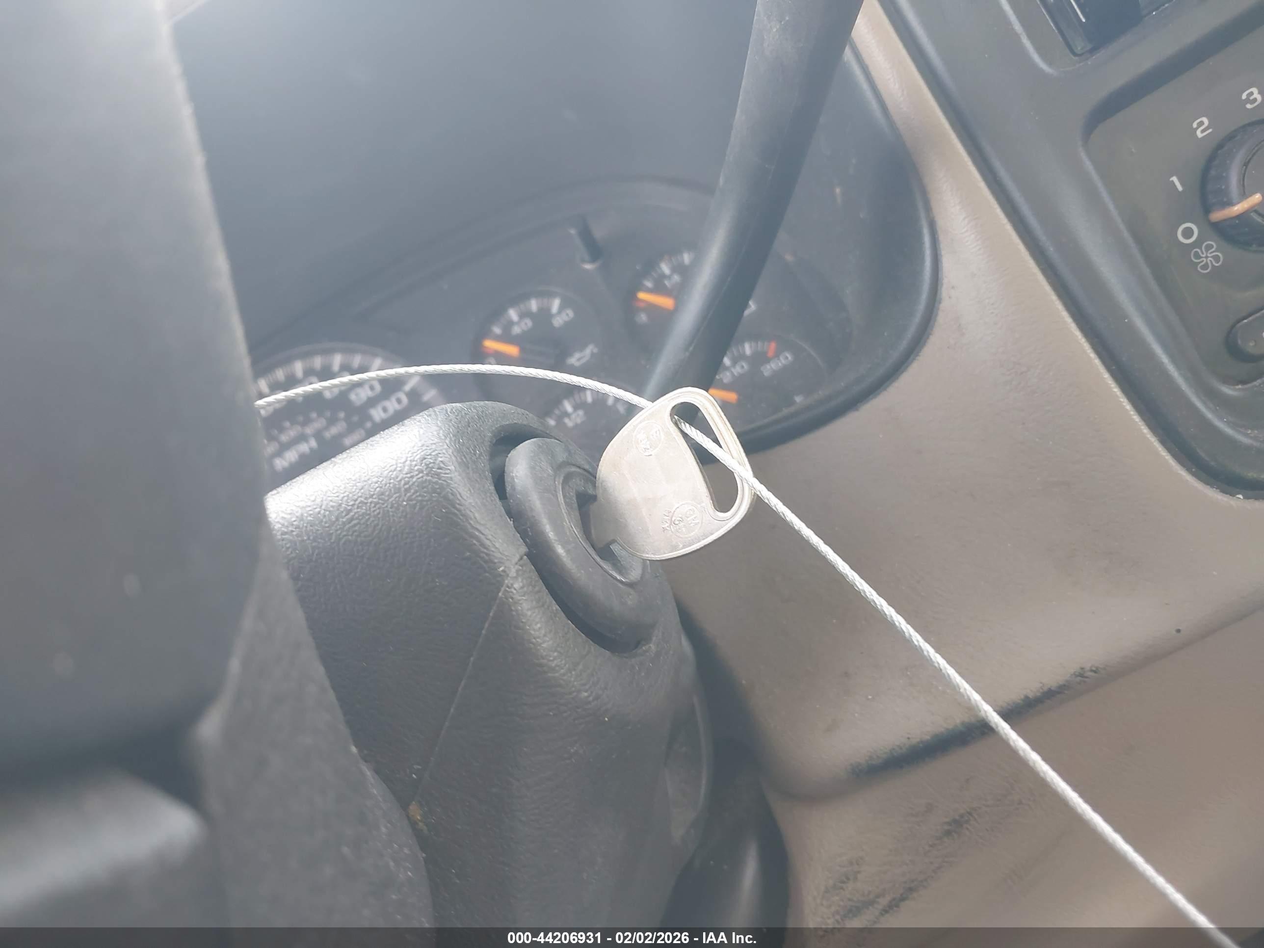 GMC SIERRA image 11
