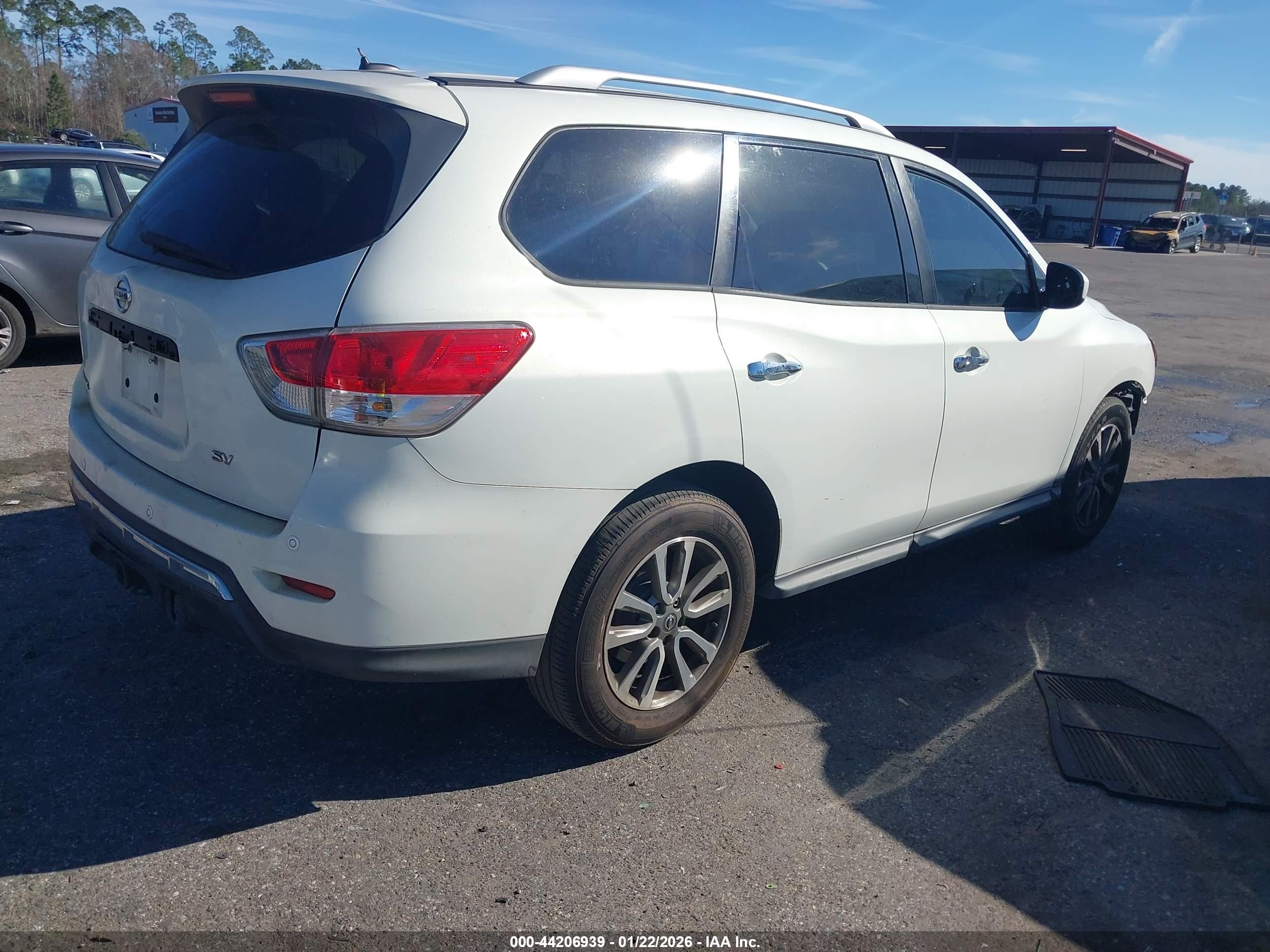 NISSAN PATHFINDER image 4