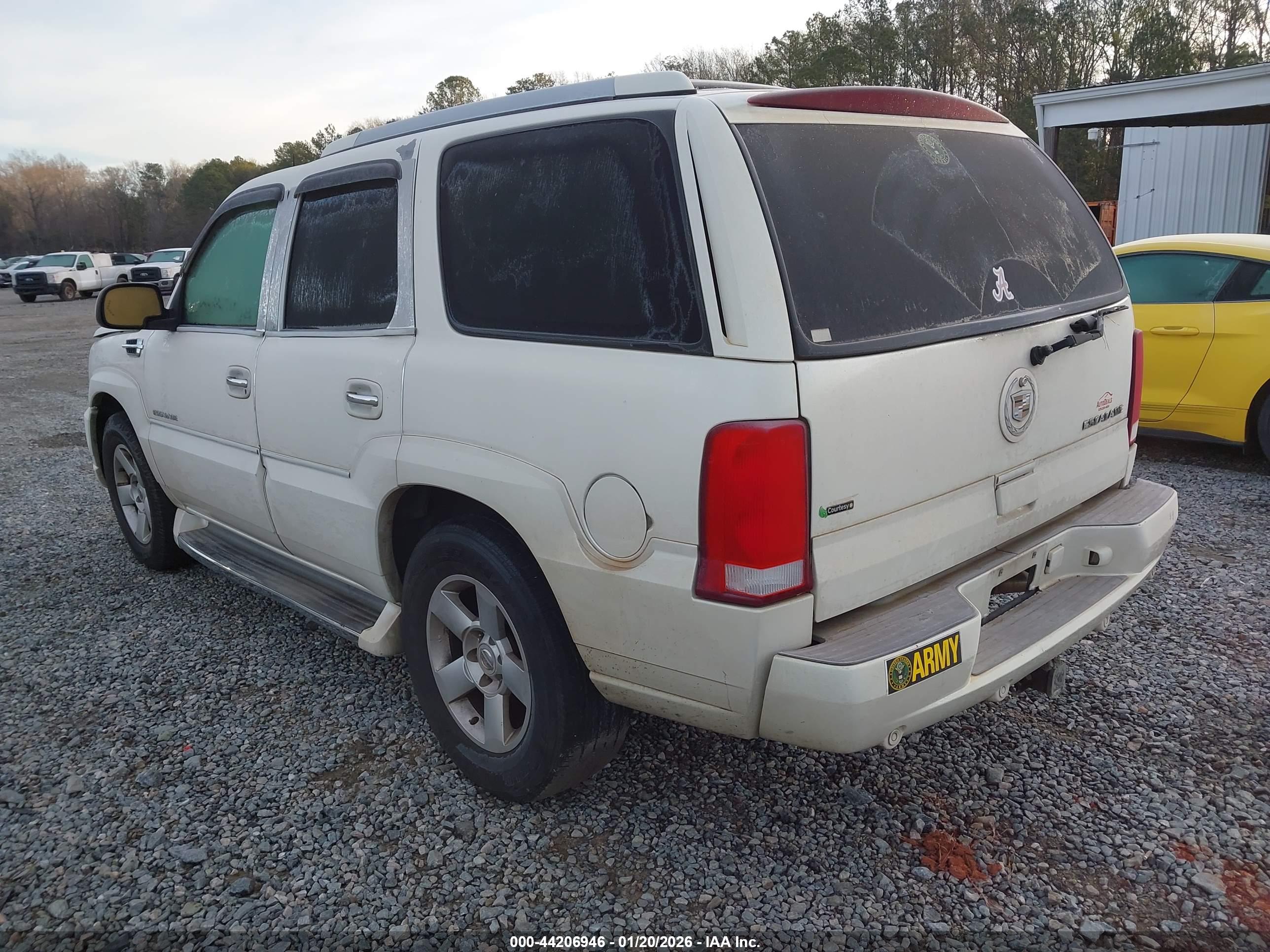 CADILLAC ESCALADE image 3