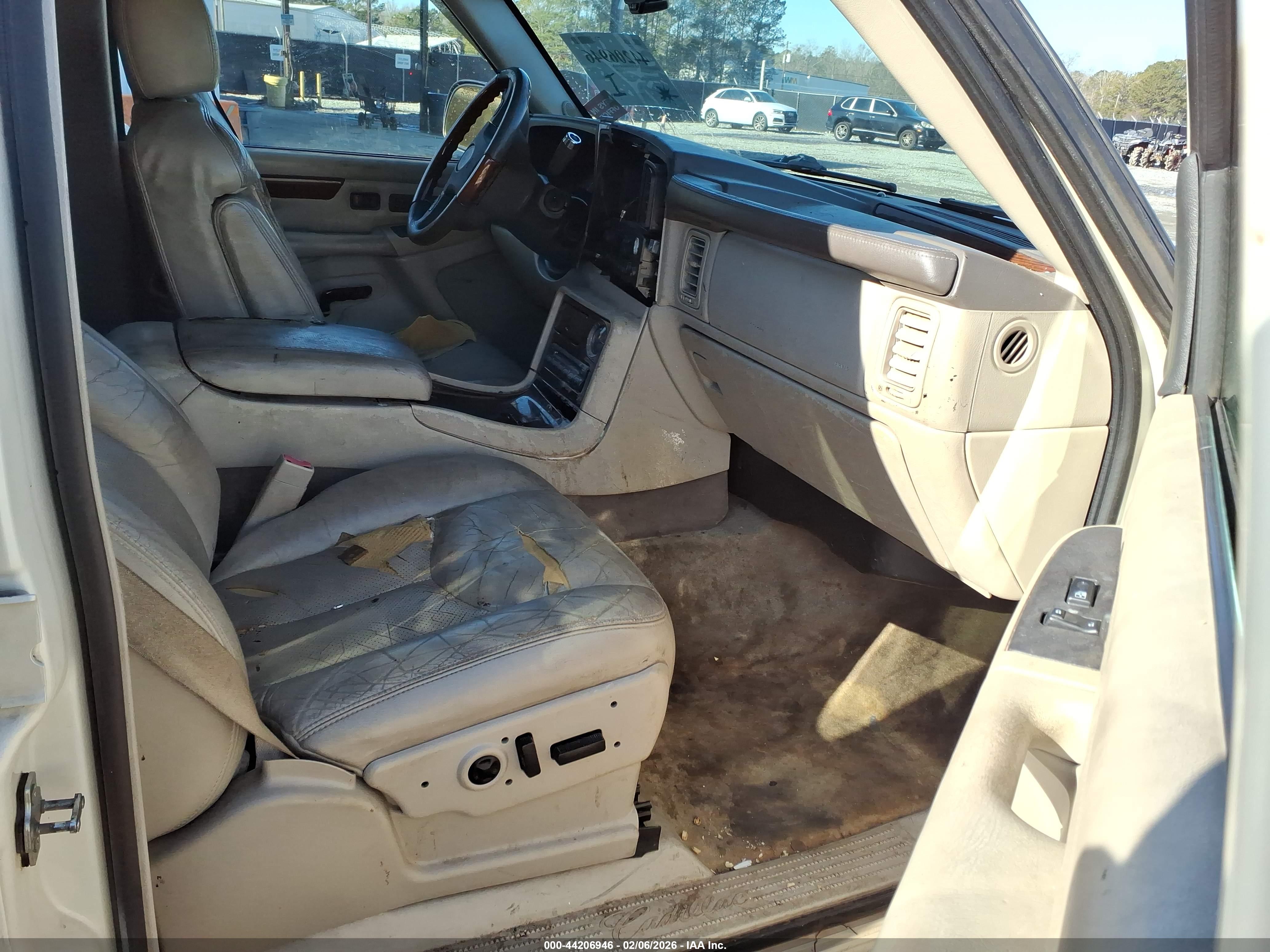 CADILLAC ESCALADE image 5