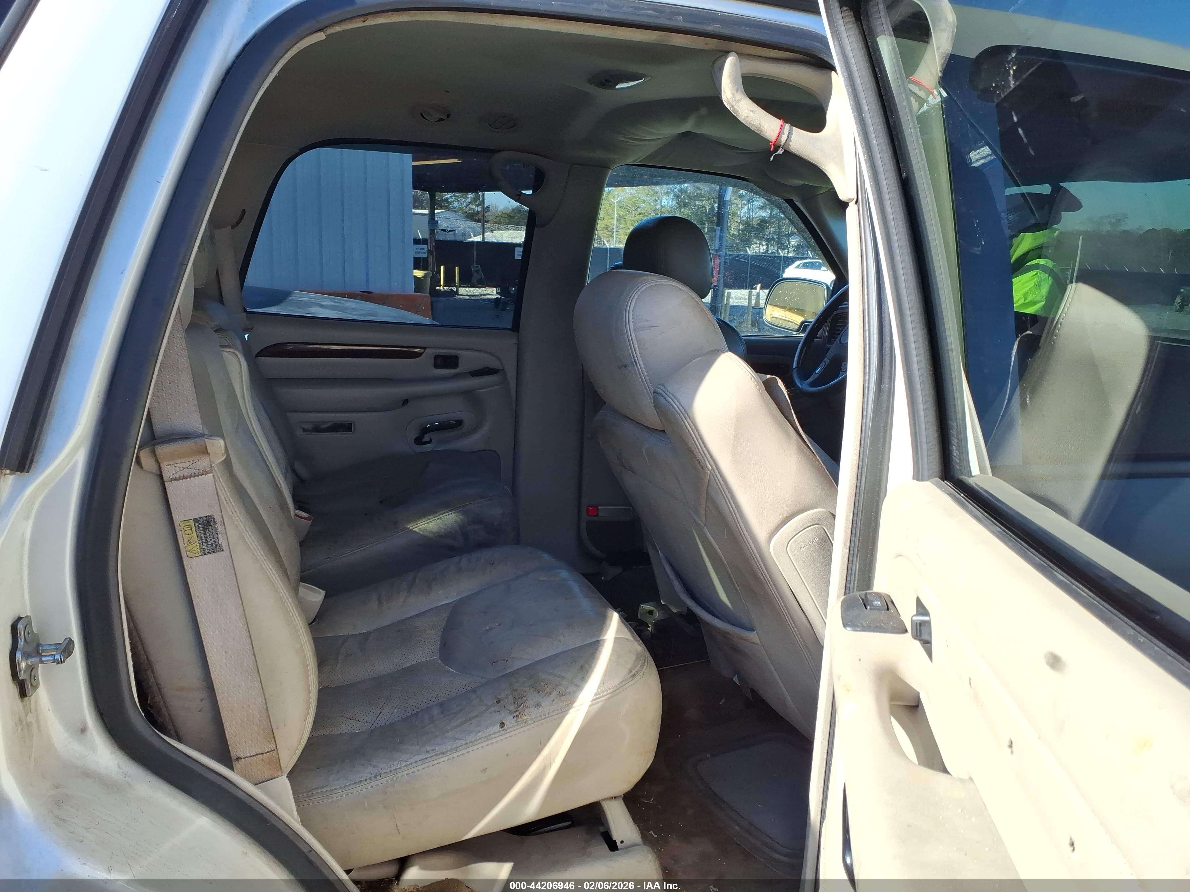 CADILLAC ESCALADE image 8