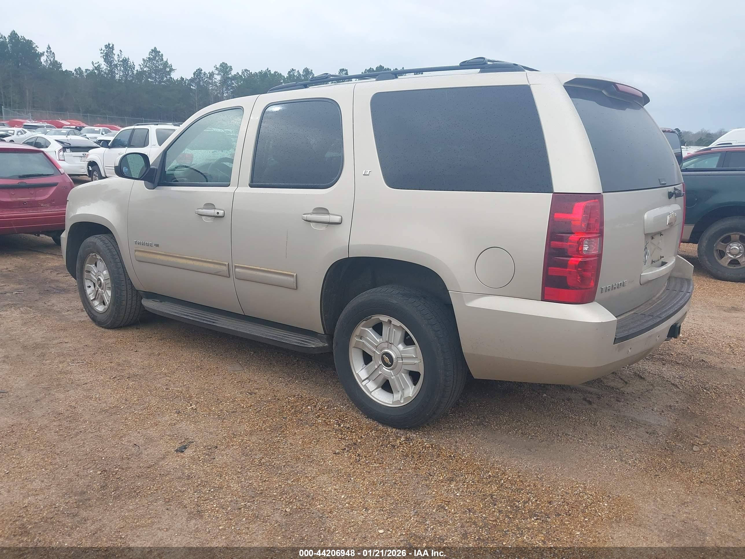 CHEVROLET TAHOE image 3