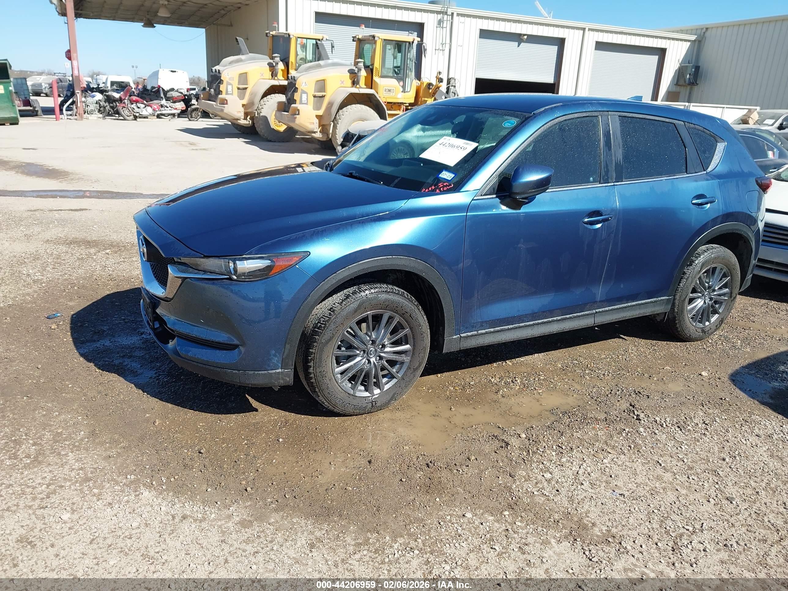 MAZDA CX-5 image 2