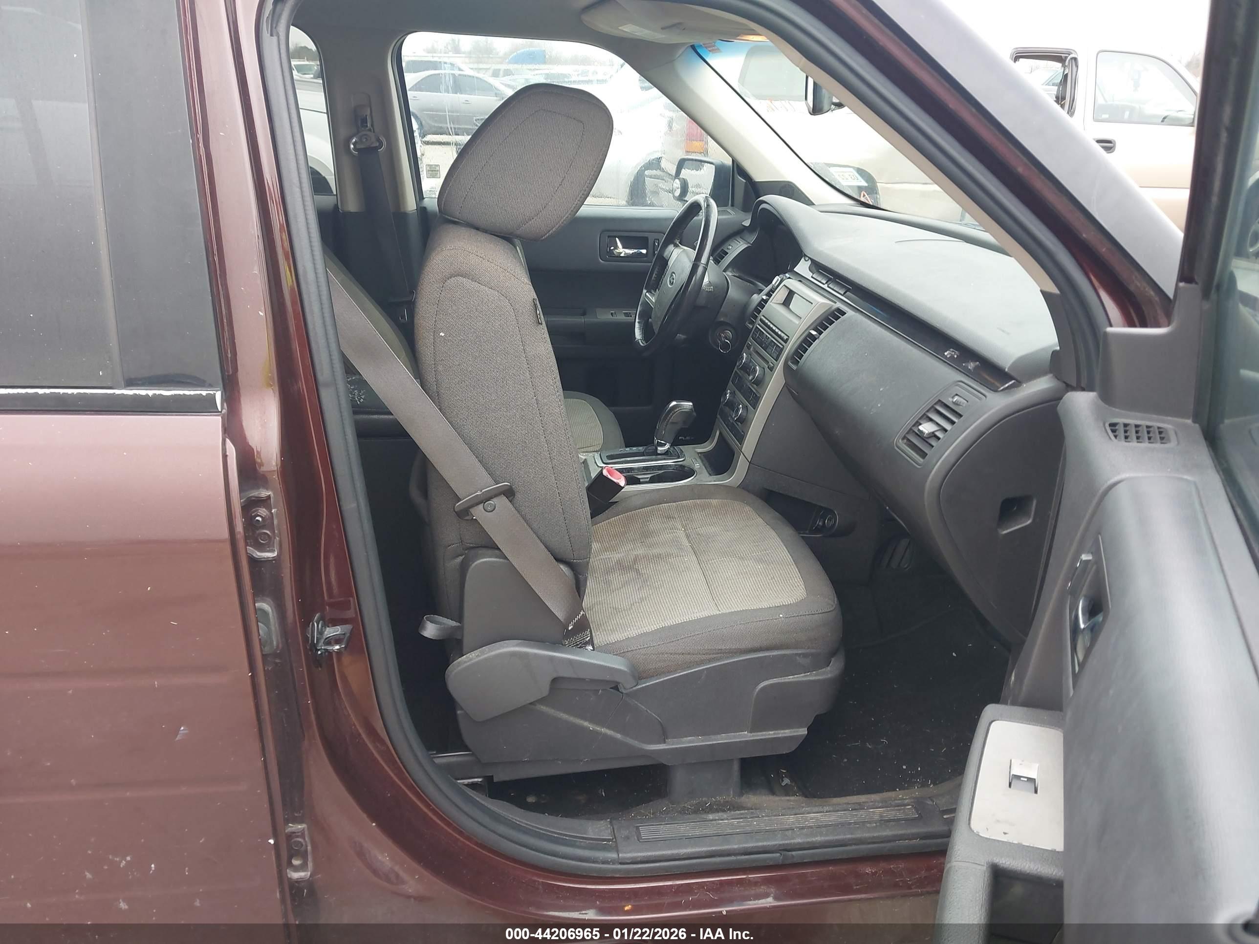FORD FLEX image 5
