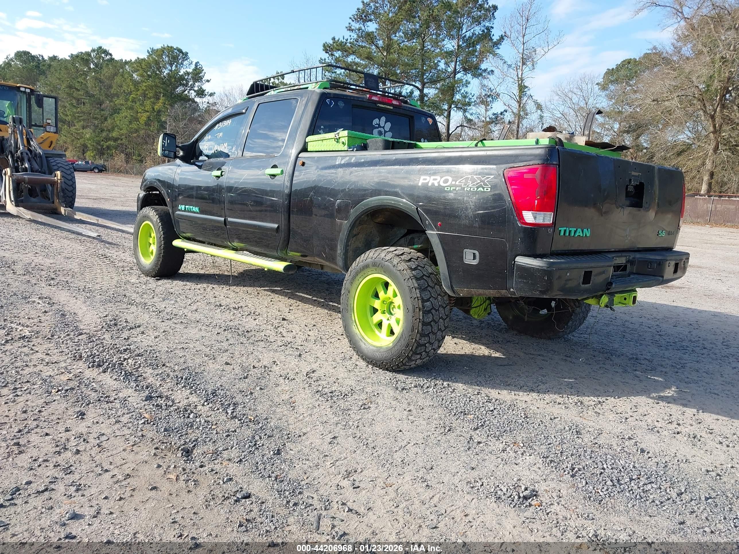 NISSAN TITAN image 3