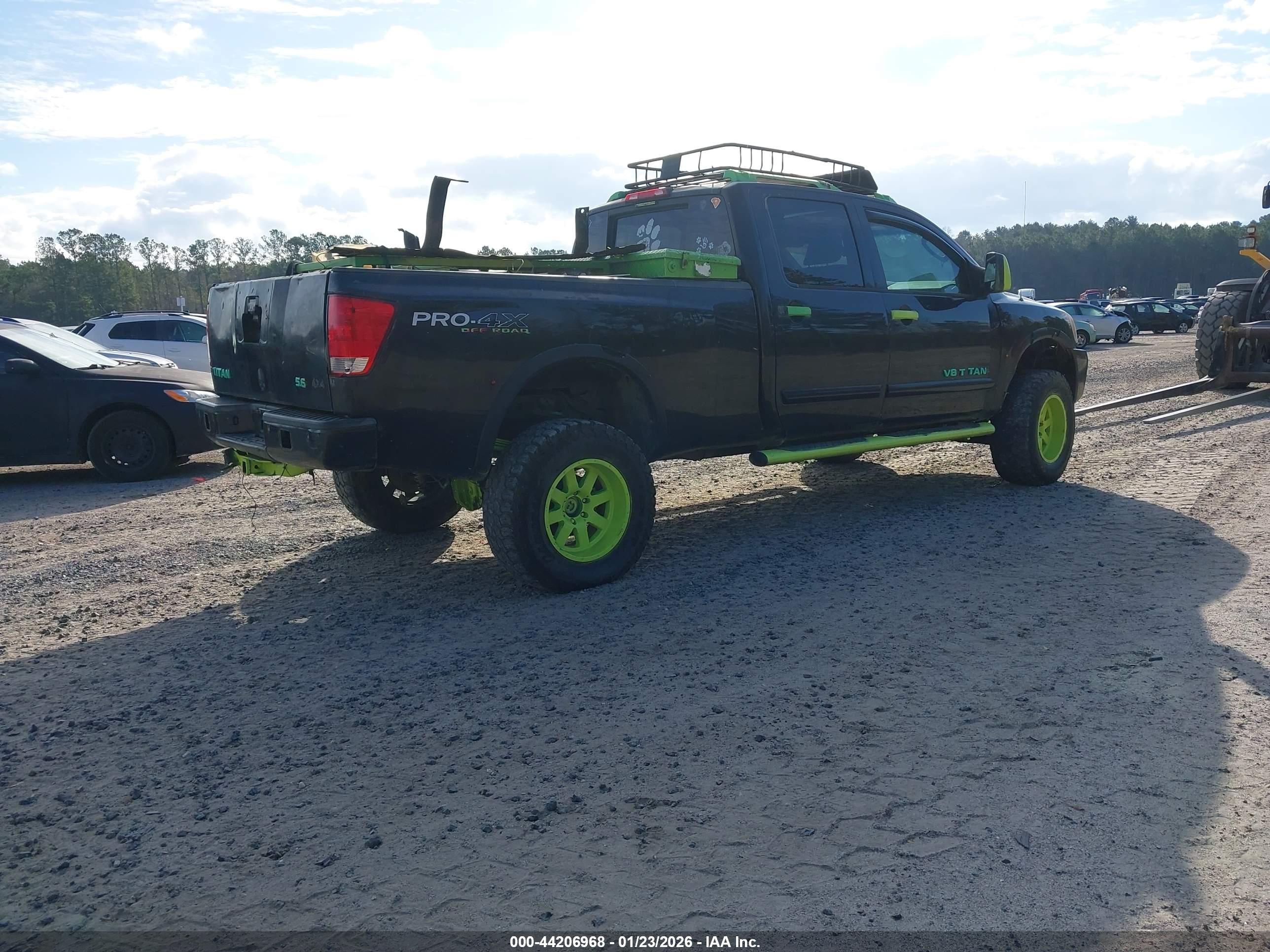 NISSAN TITAN image 4