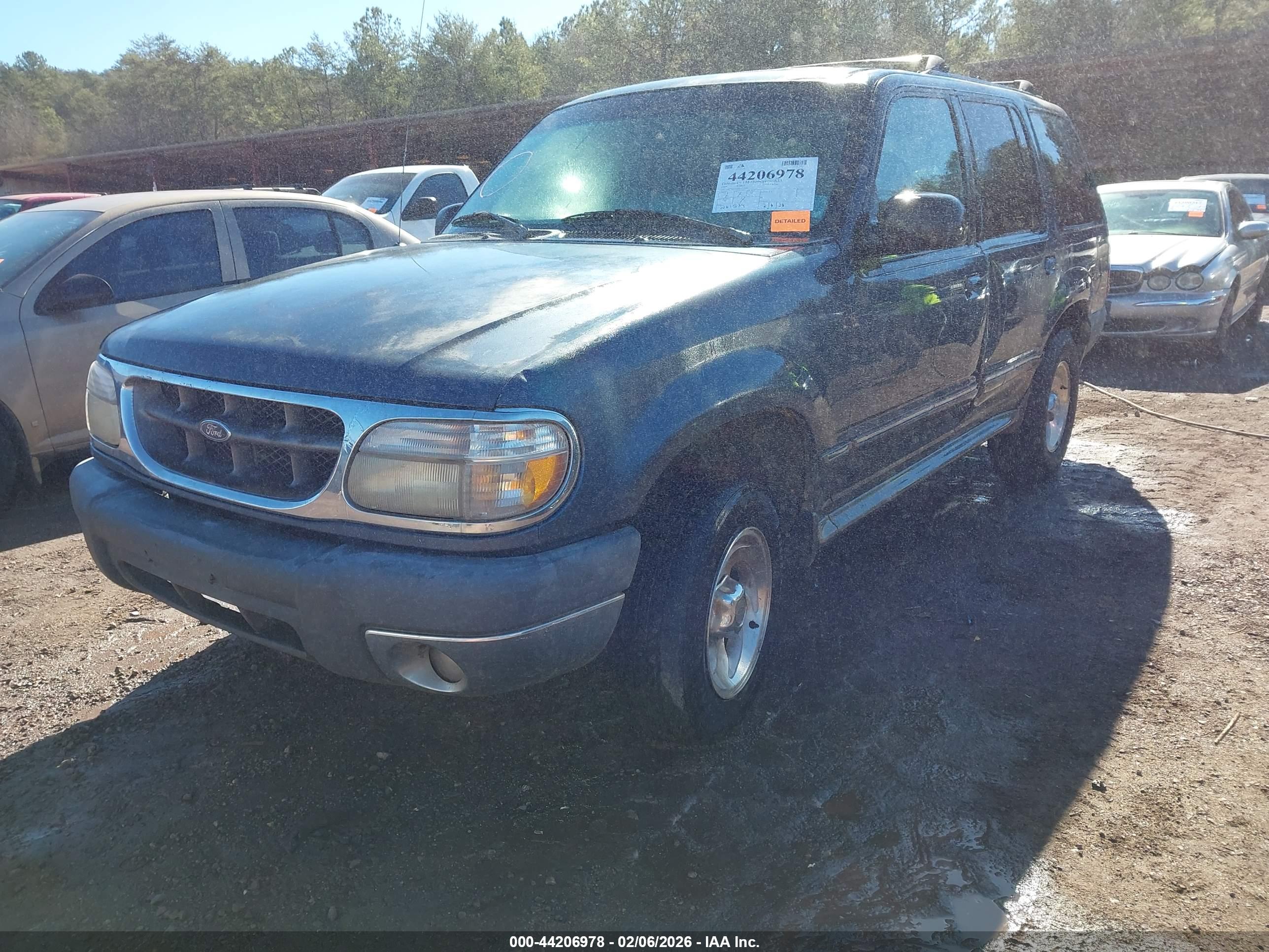 FORD EXPLORER image 2