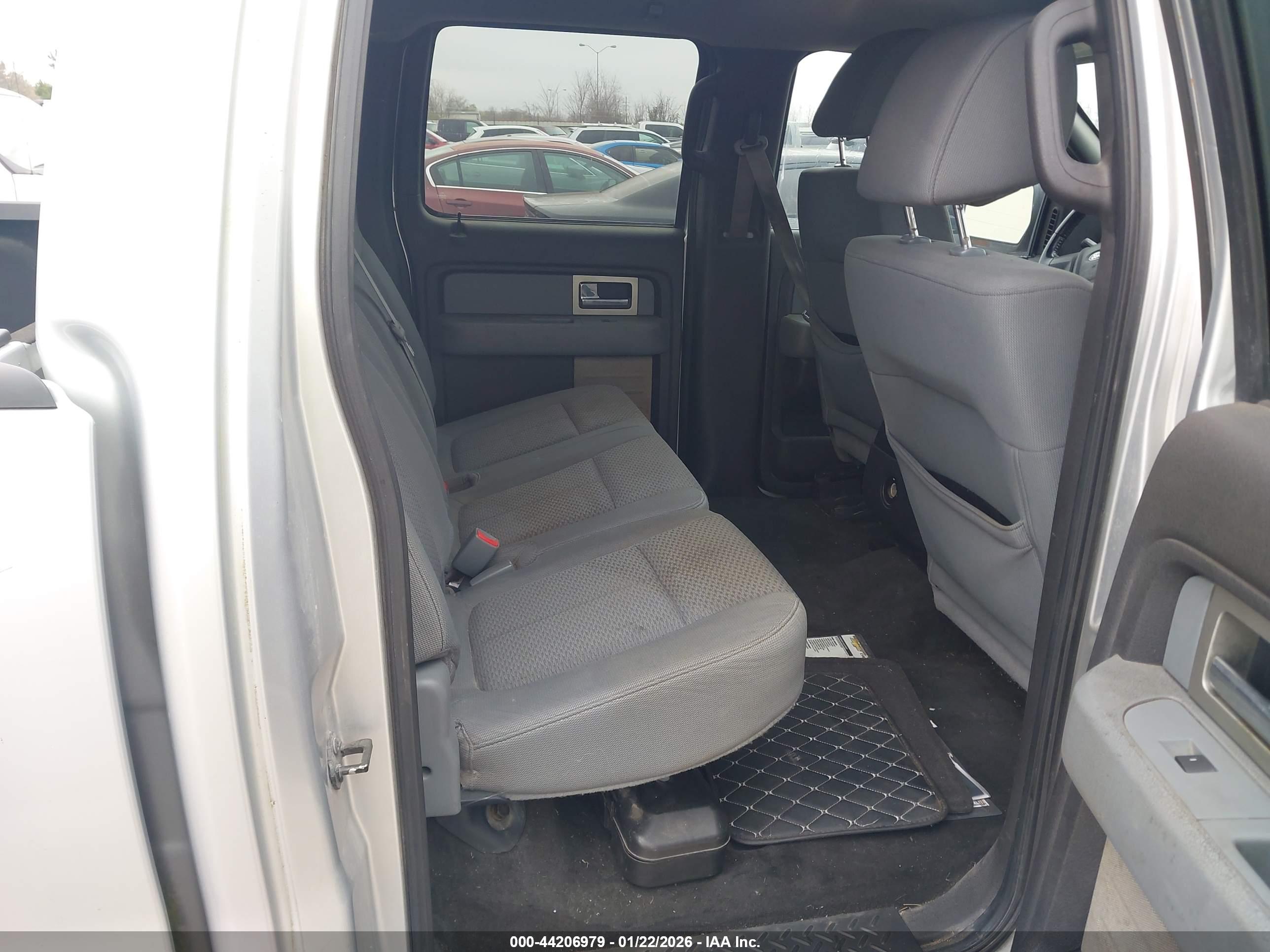 FORD F-150 image 8