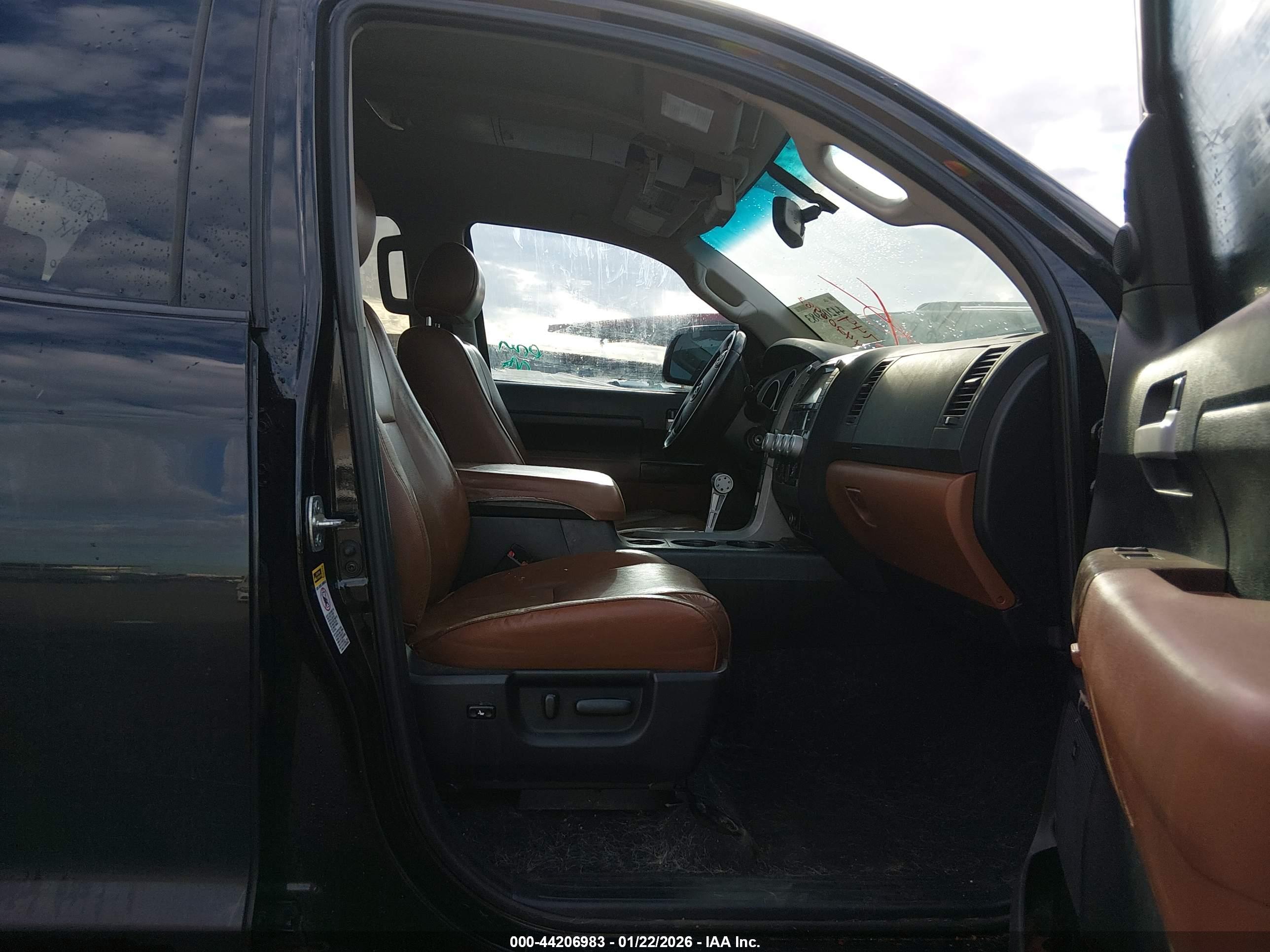 TOYOTA TUNDRA image 5
