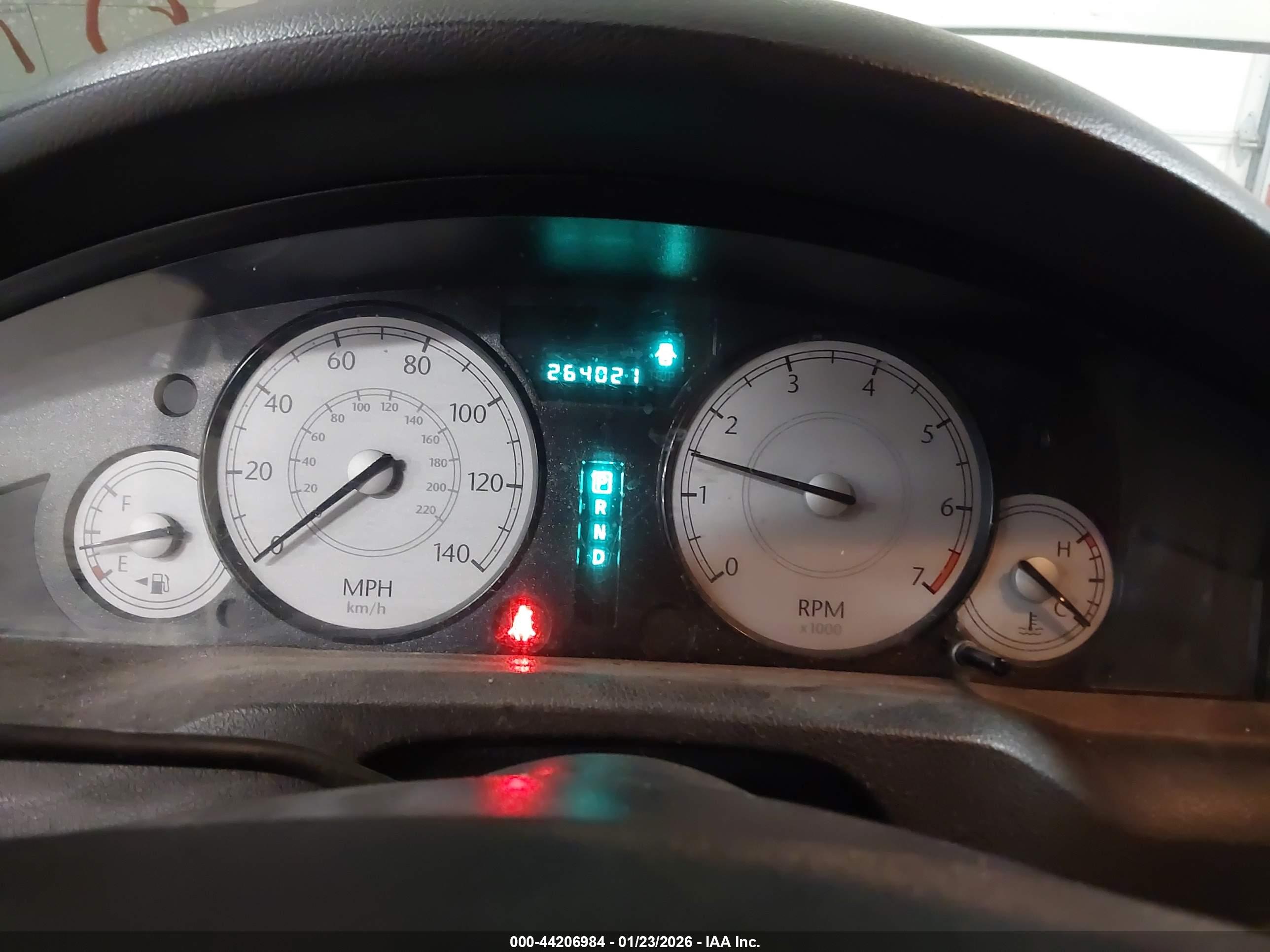 CHRYSLER 300 image 7