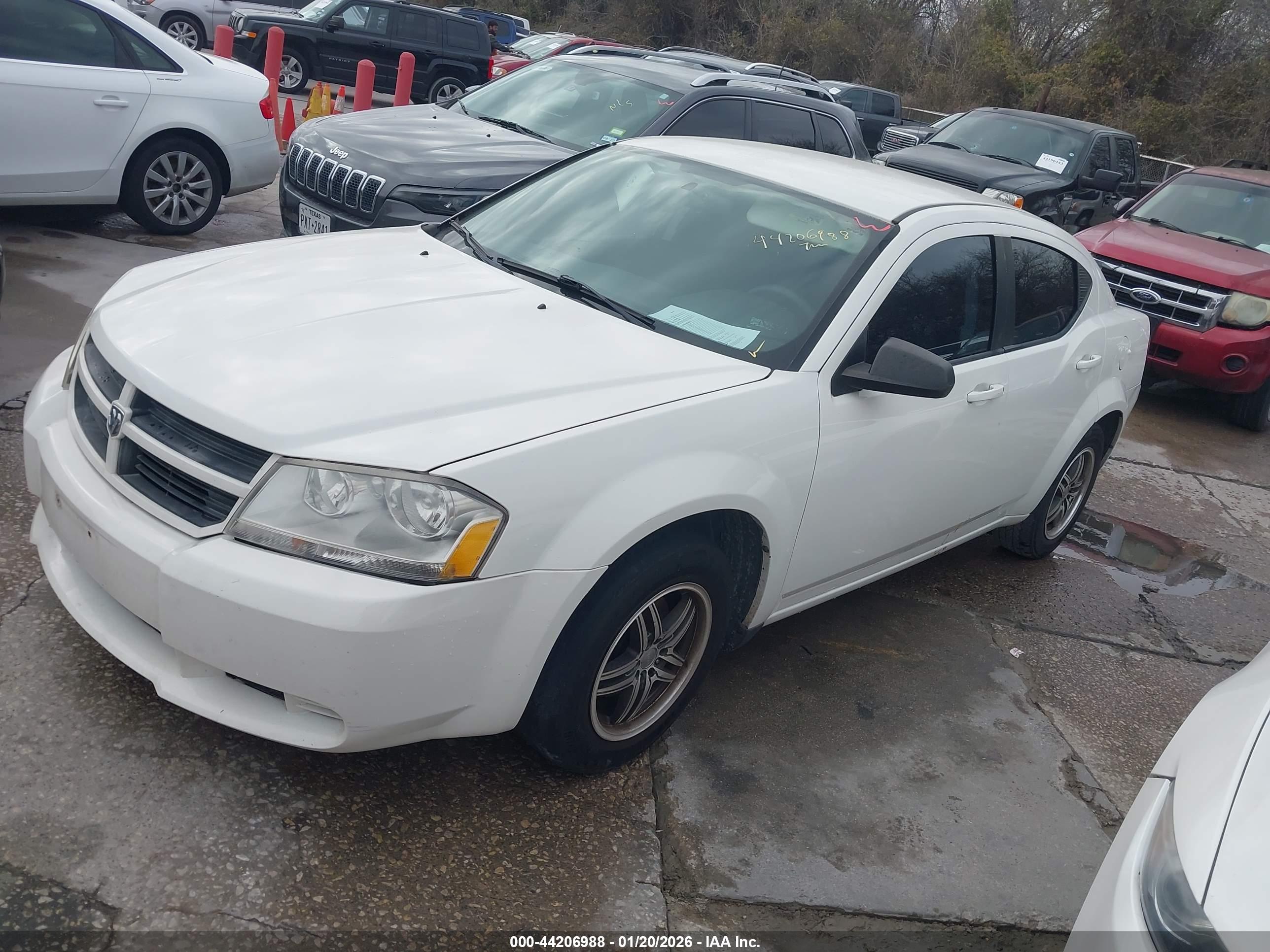 DODGE AVENGER image 2