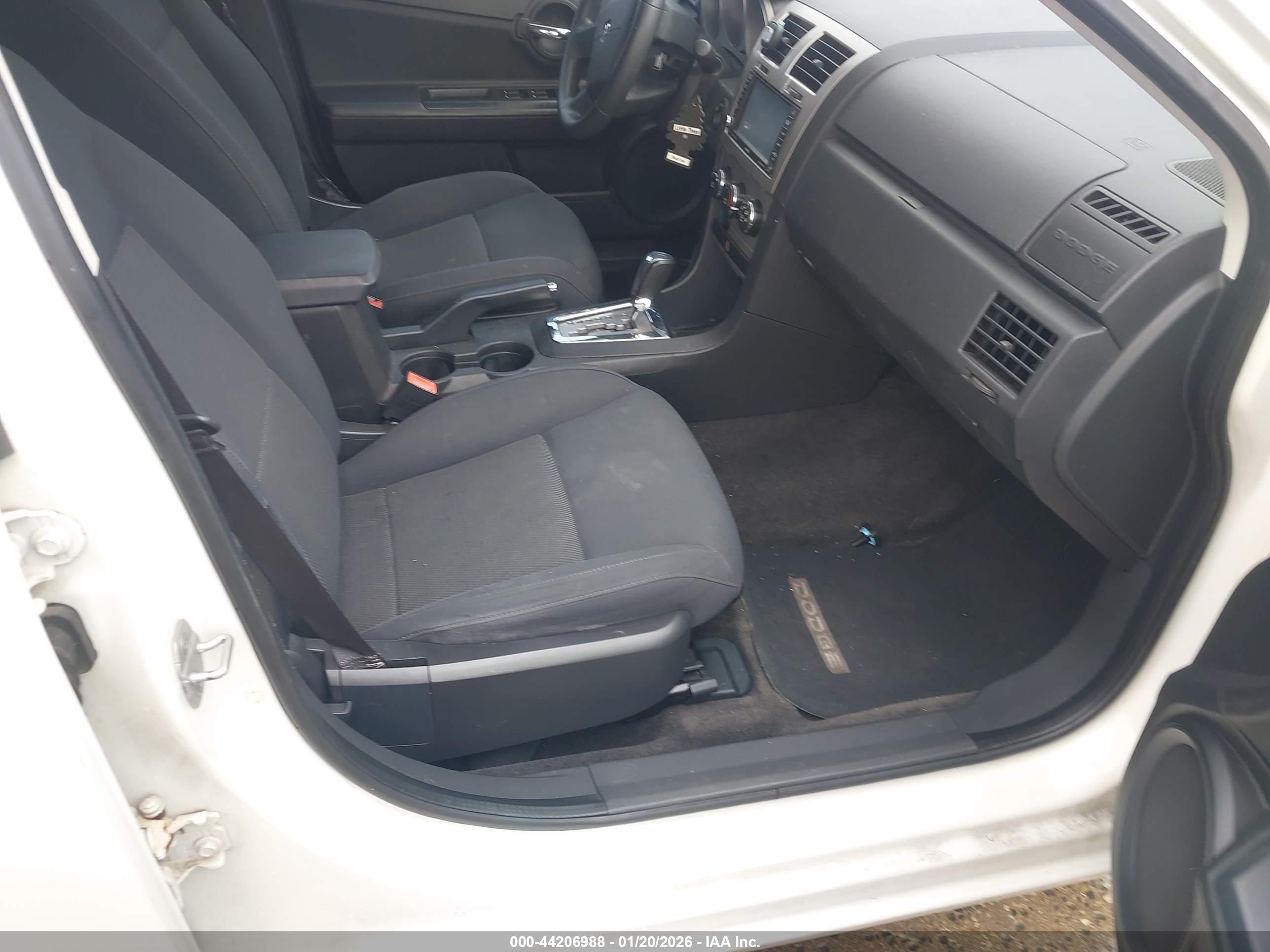 DODGE AVENGER image 5