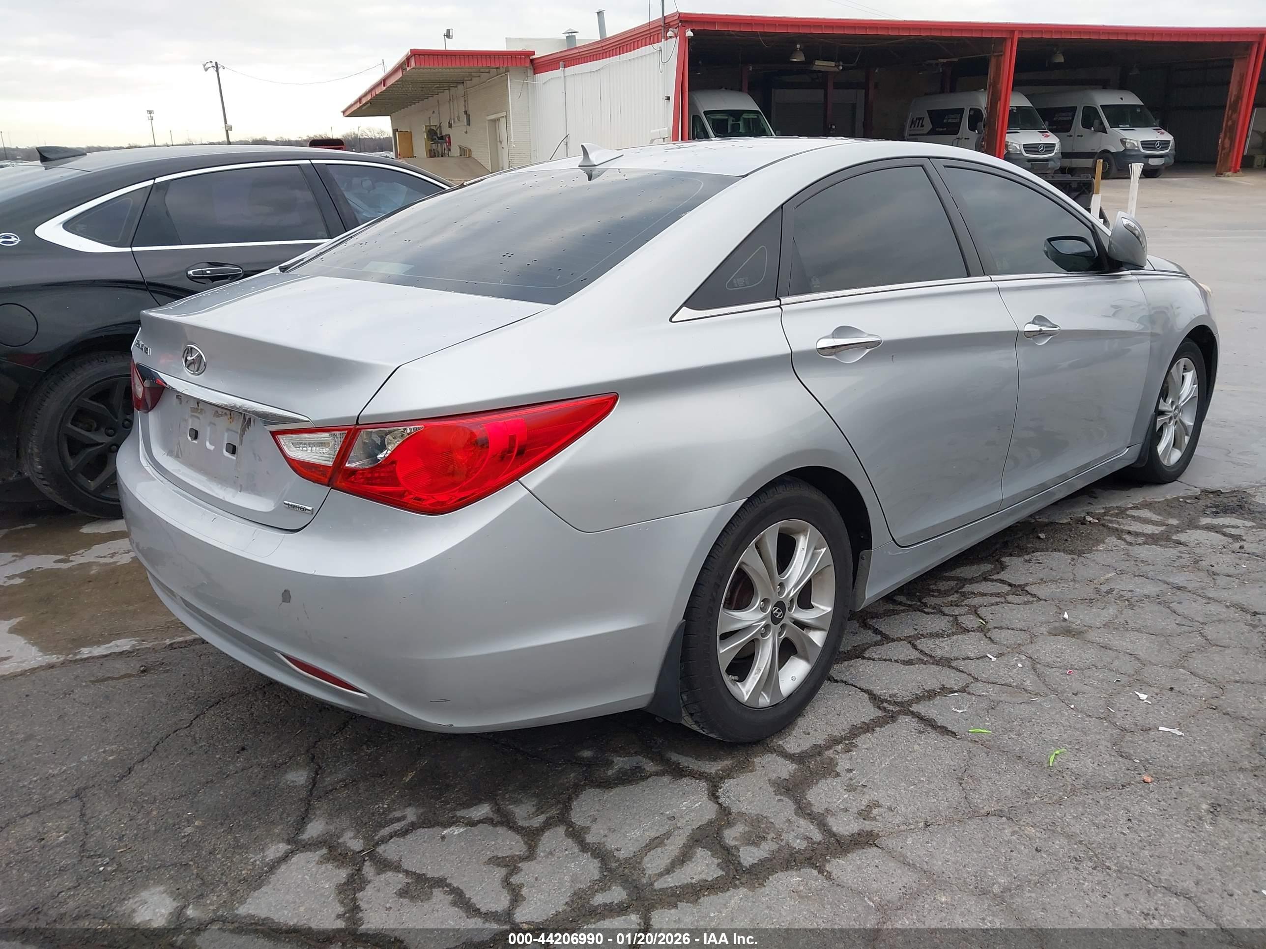HYUNDAI SONATA image 4
