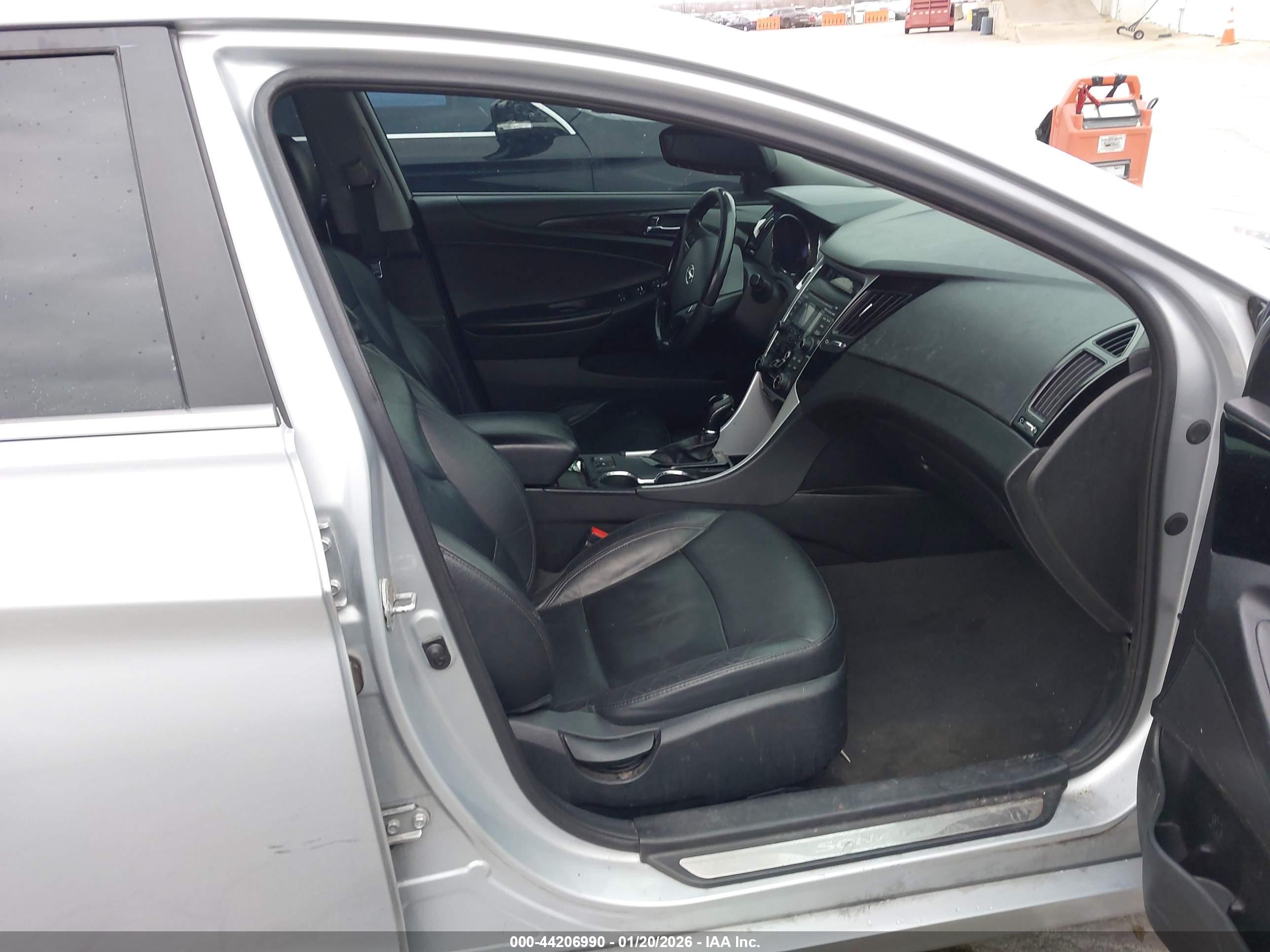 HYUNDAI SONATA image 5