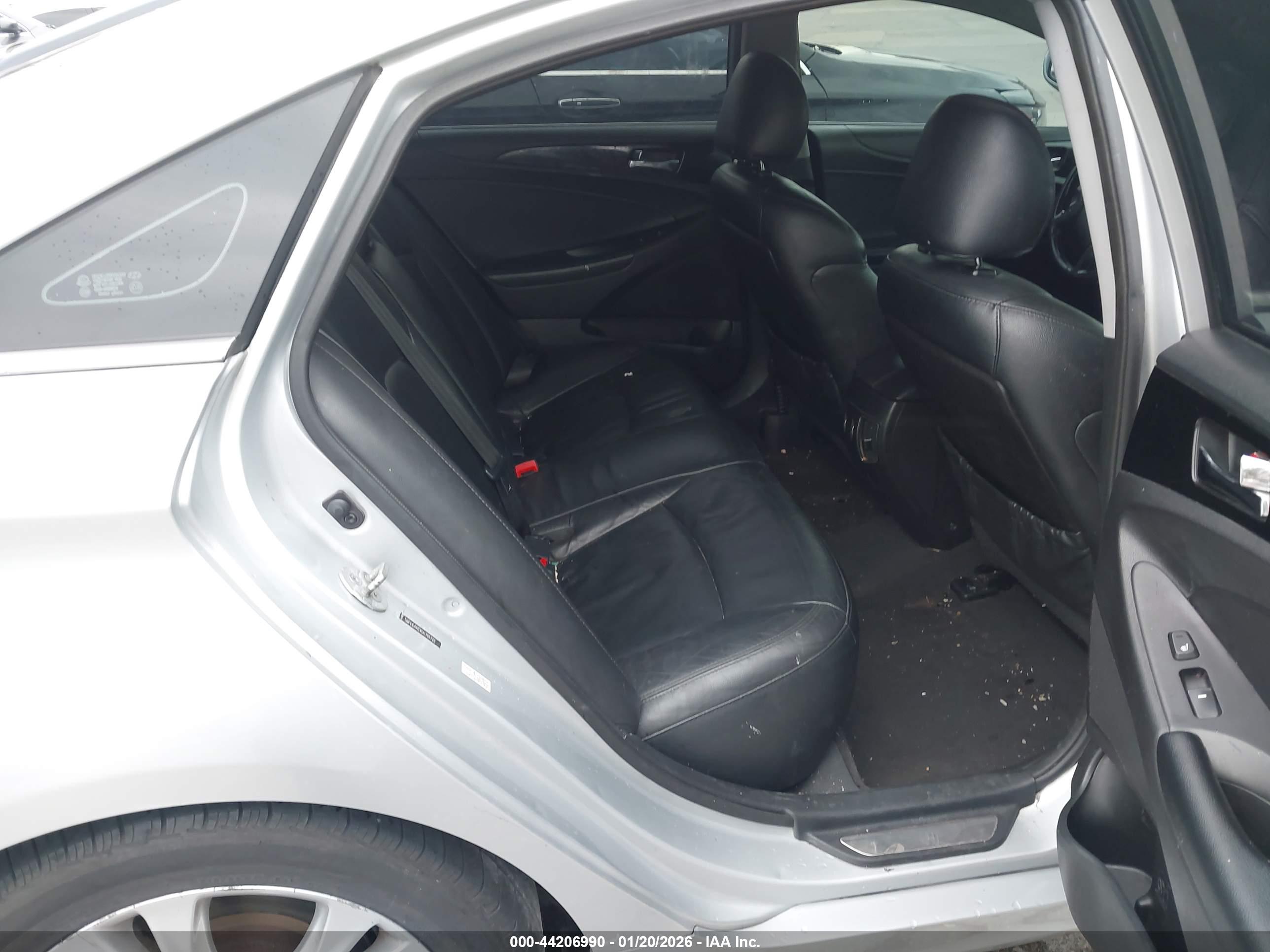 HYUNDAI SONATA image 8
